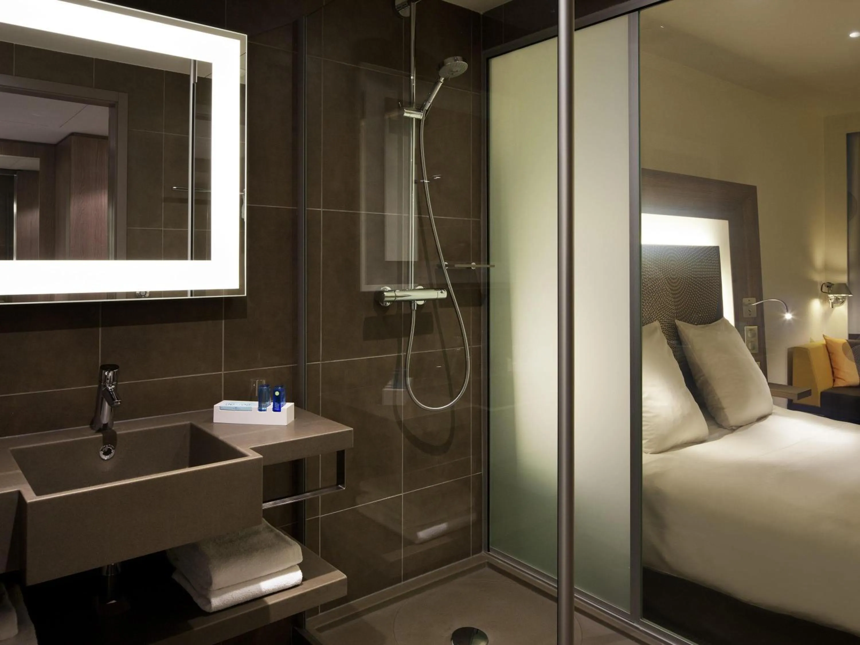 Bedroom in Novotel Paris Gare De Lyon