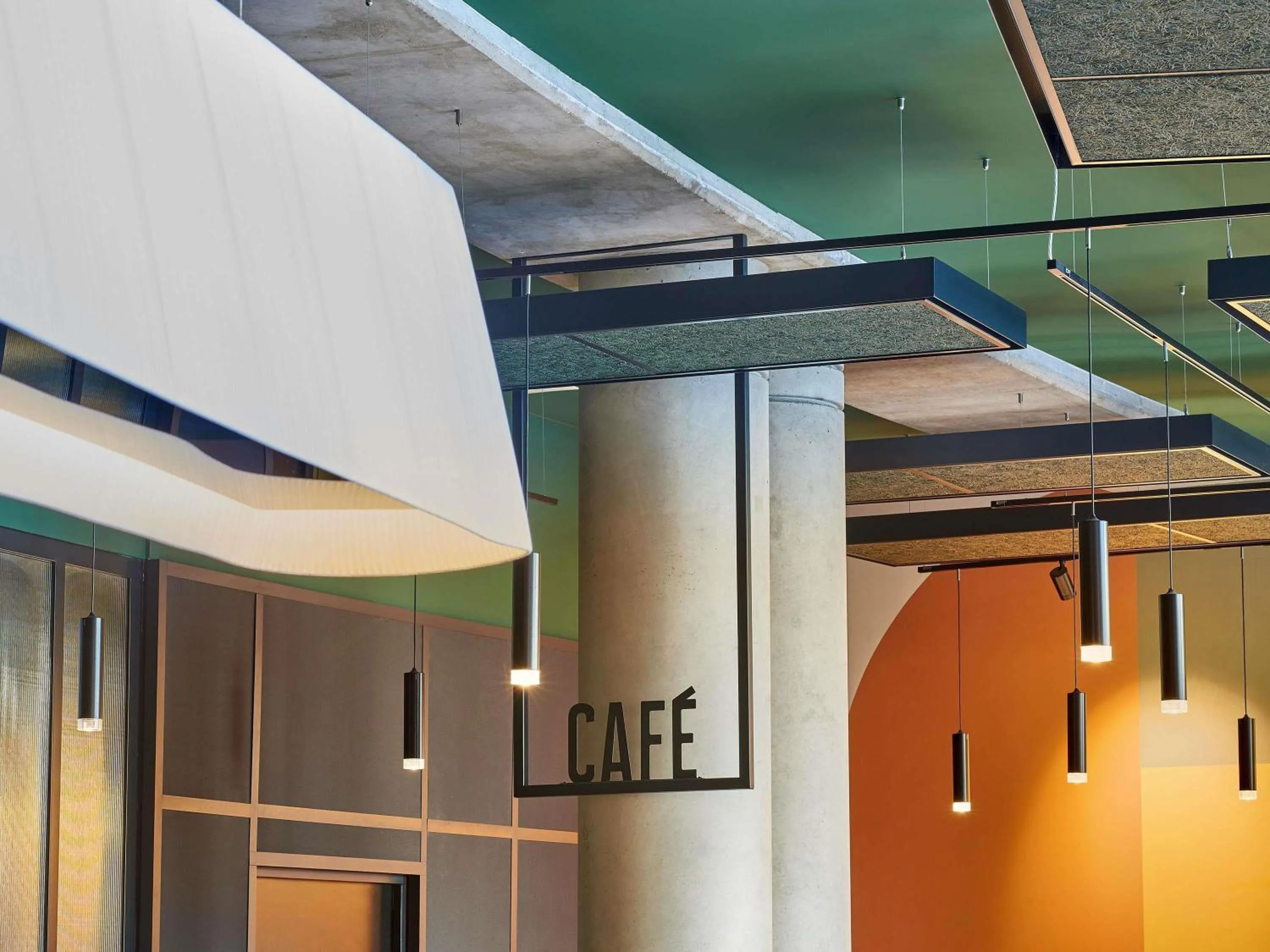 Restaurant/places to eat in Novotel Paris Gare De Lyon