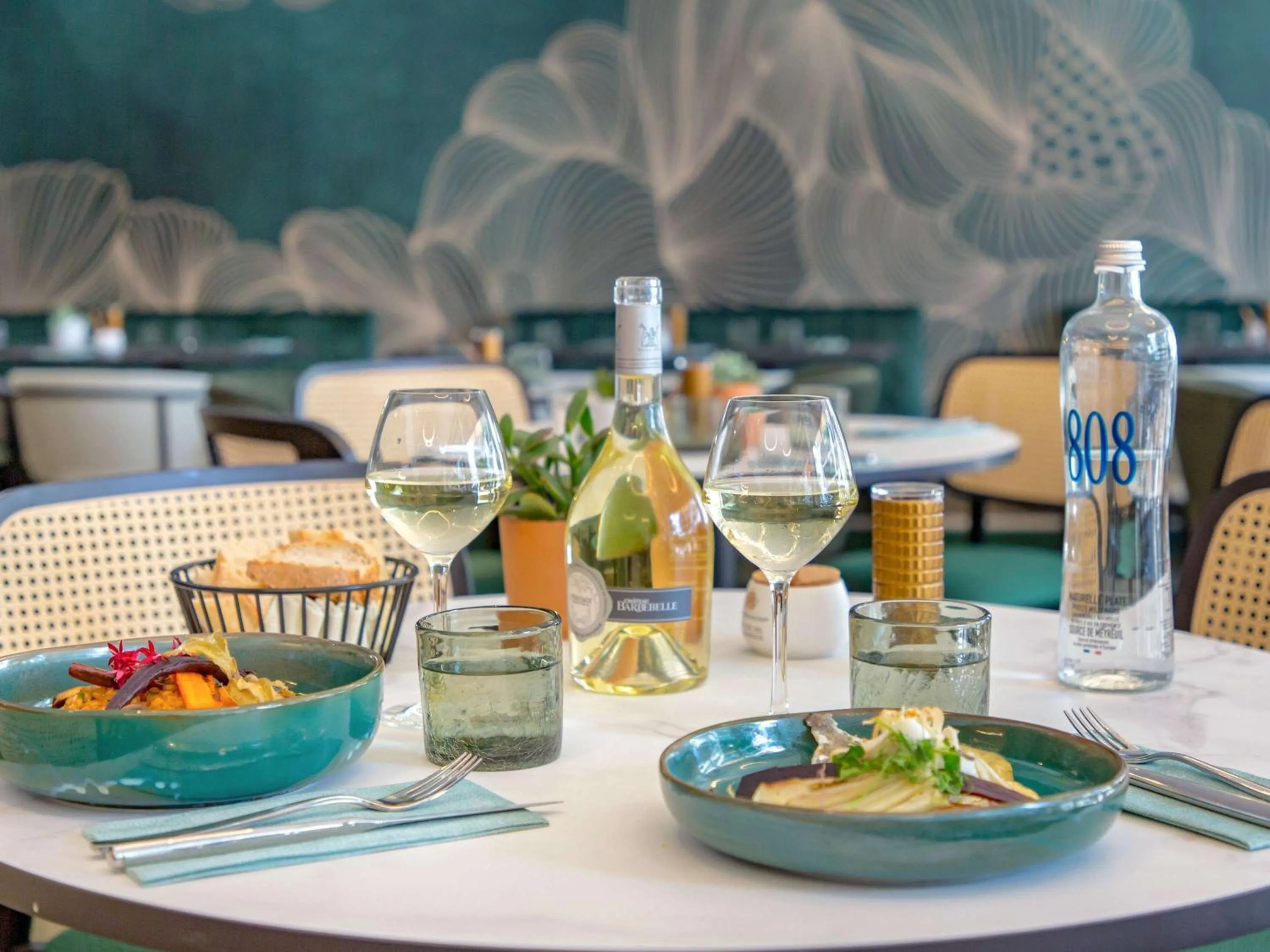 Property building in Novotel Aix-en-Provence Beaumanoir