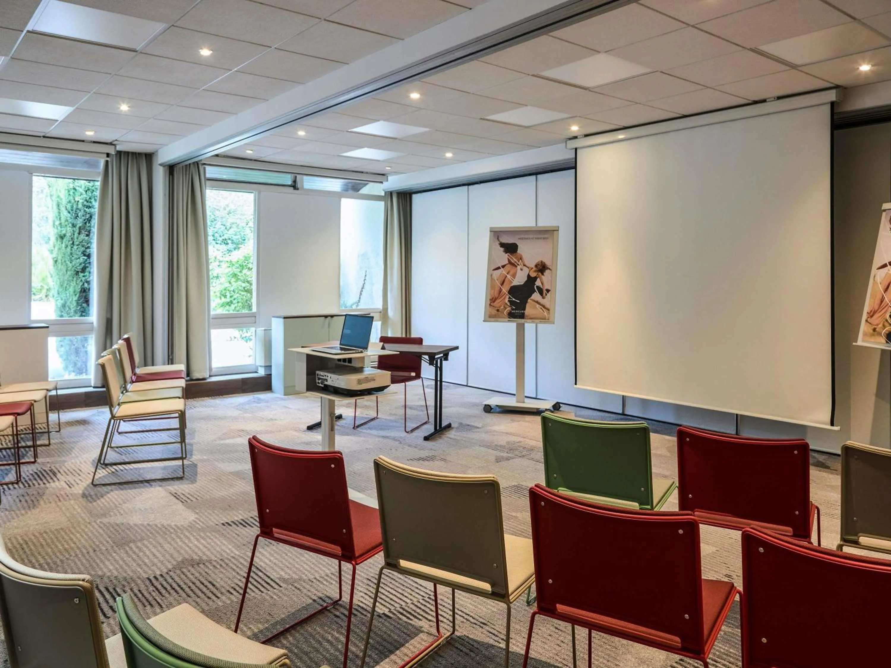 Meeting/conference room in Mercure Aix en Provence Beaumanoir