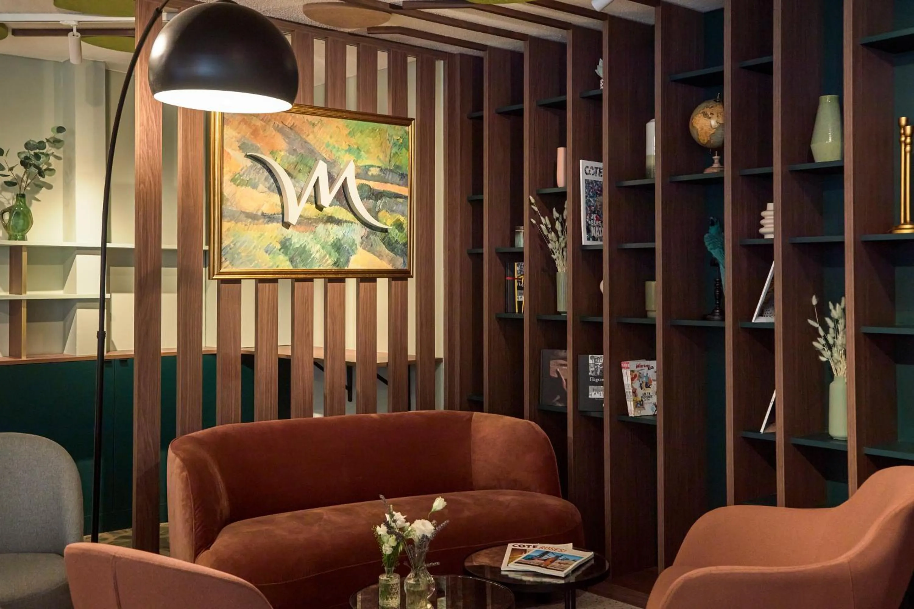 Property logo or sign in Mercure Aix en Provence Beaumanoir