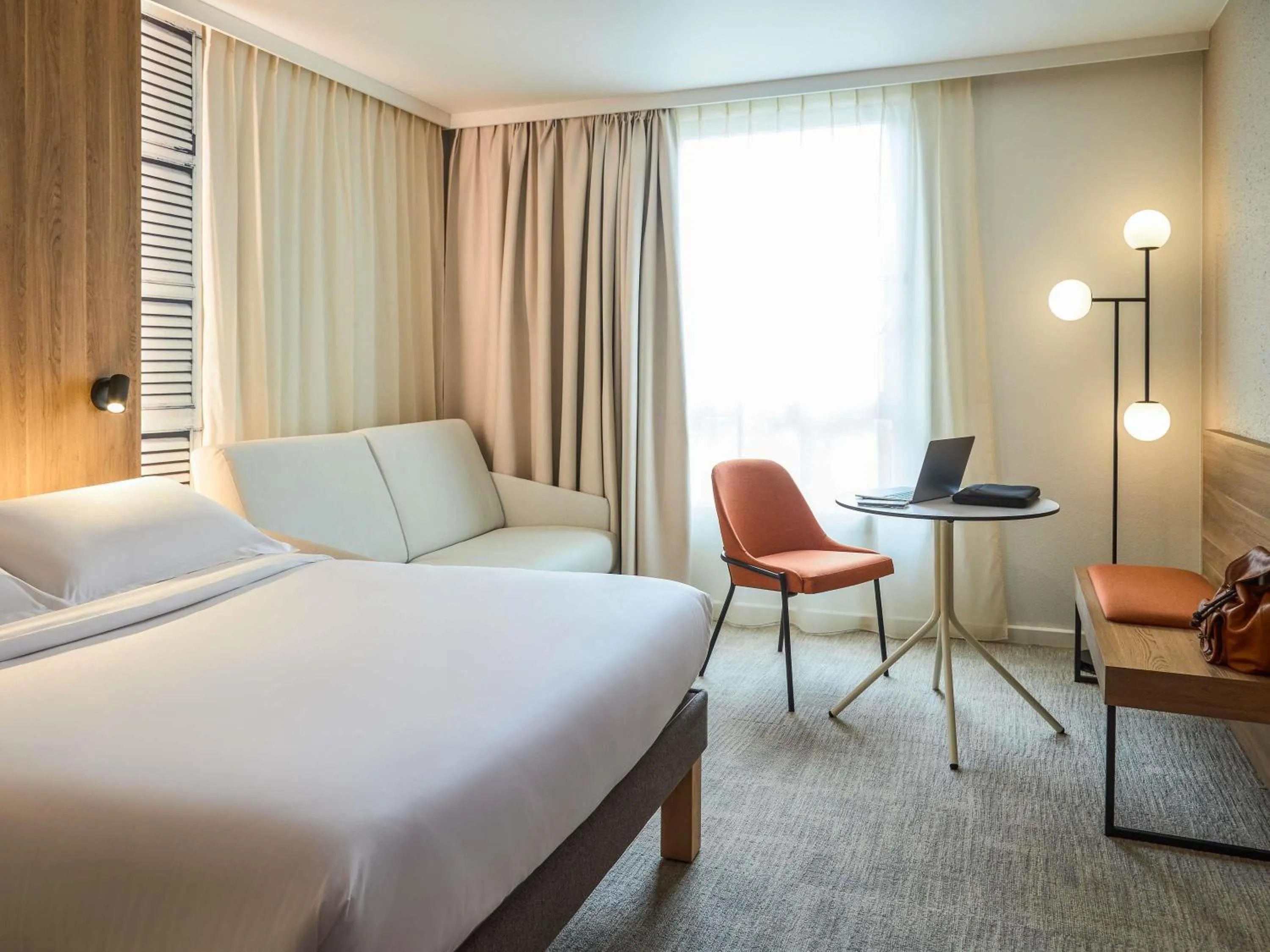 Bedroom, Bed in Mercure Aix en Provence Beaumanoir