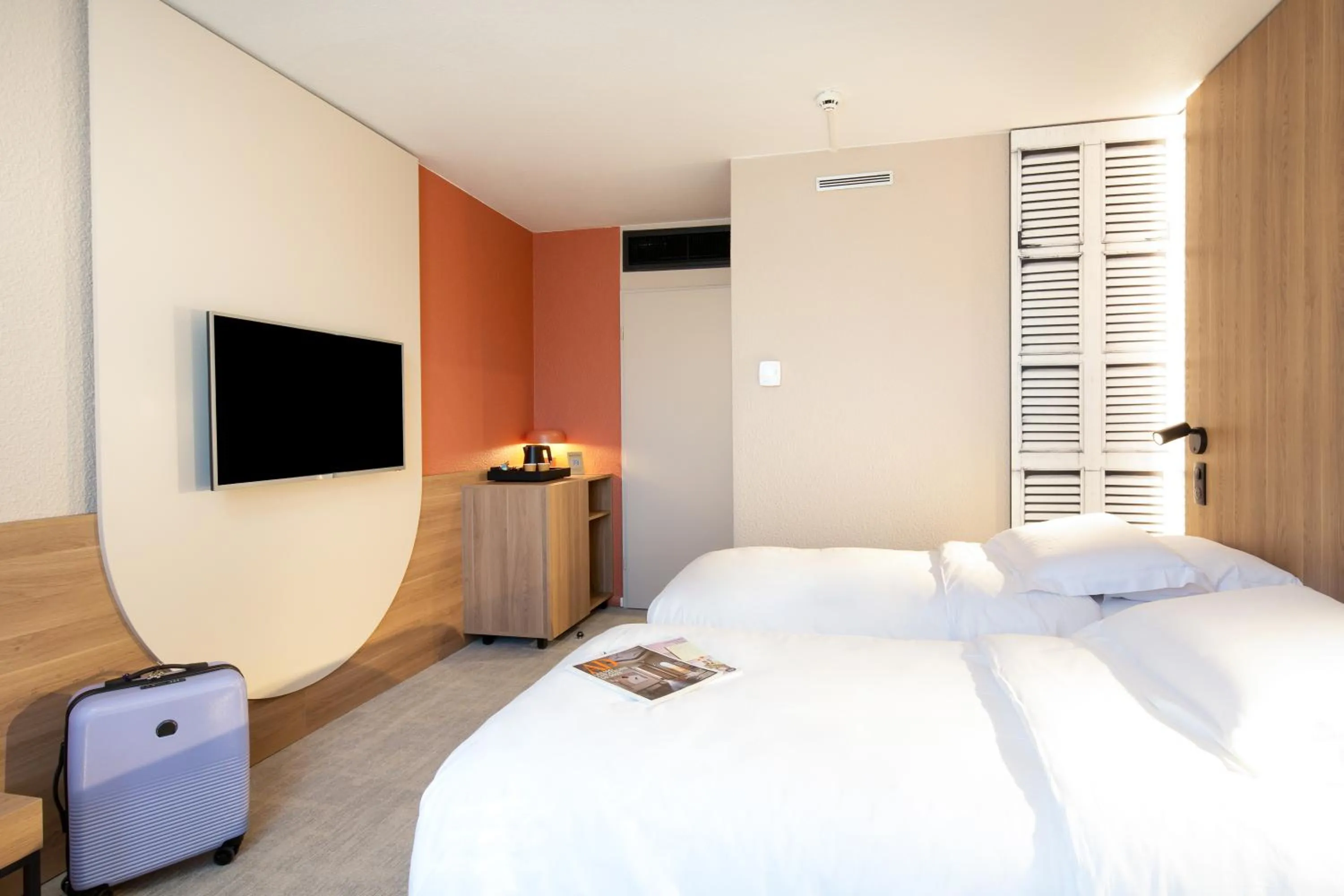 Bed in Novotel Aix-en-Provence Beaumanoir