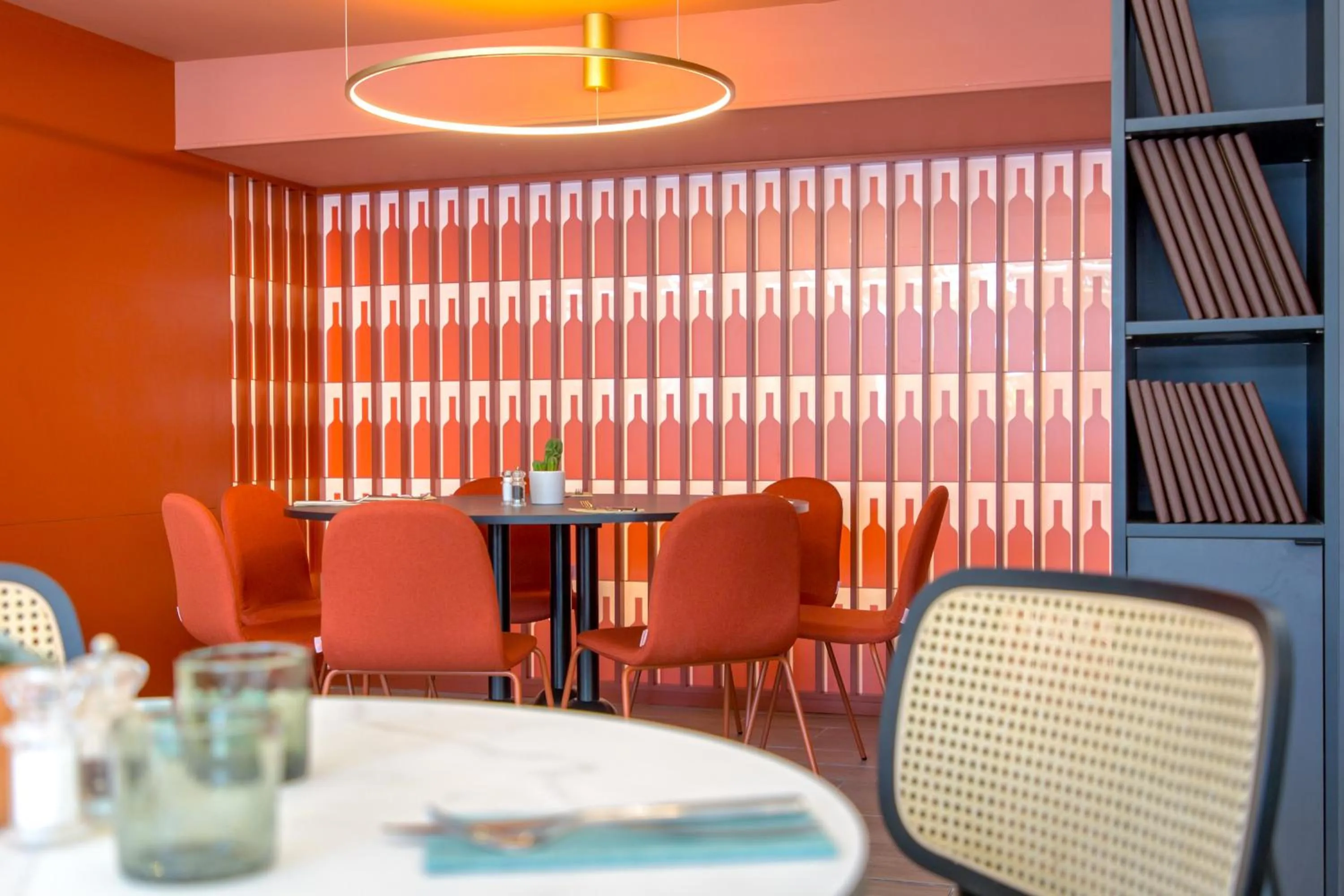 Restaurant/places to eat in Novotel Aix-en-Provence Beaumanoir