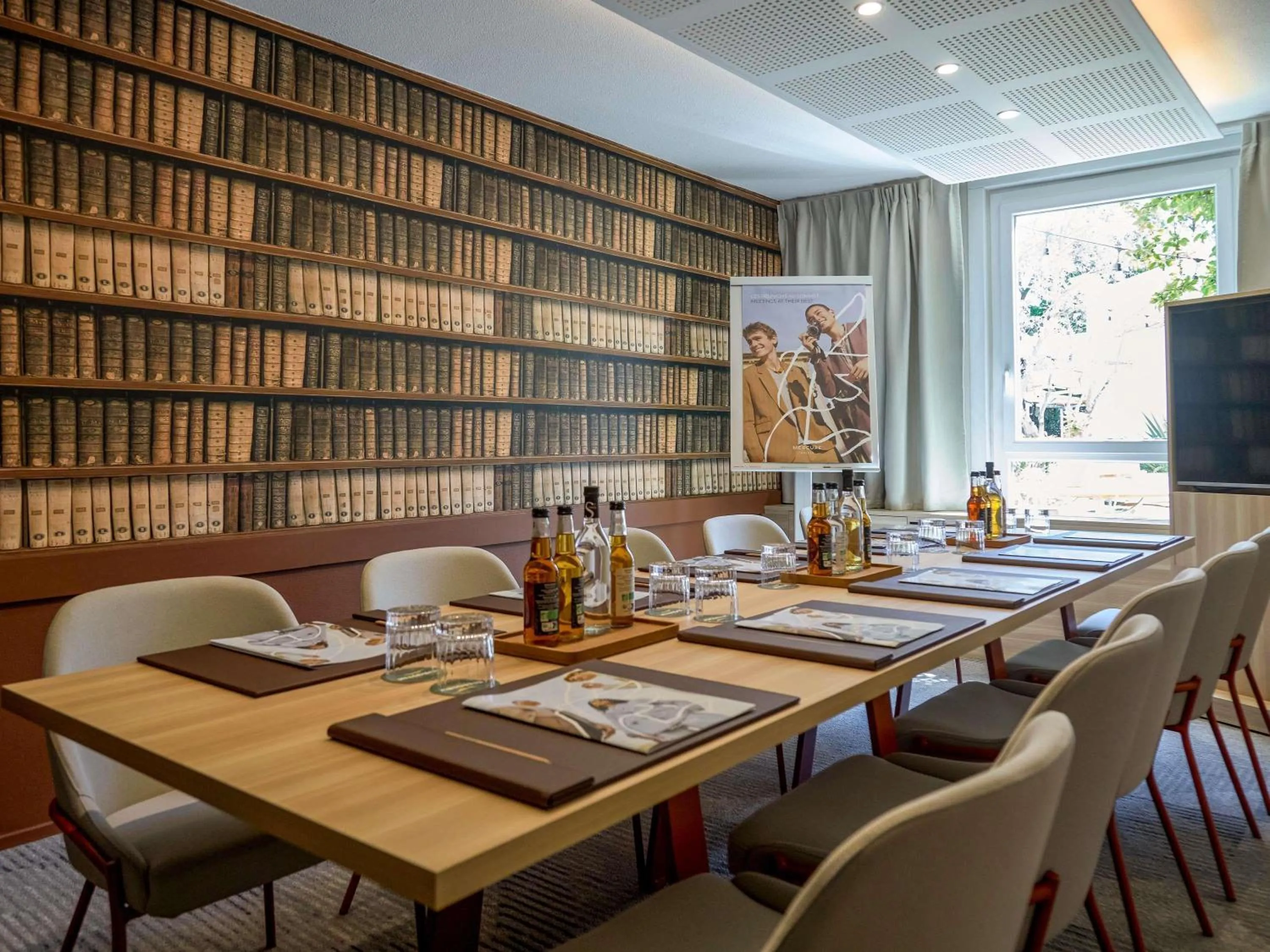 Meeting/conference room in Mercure Aix en Provence Beaumanoir