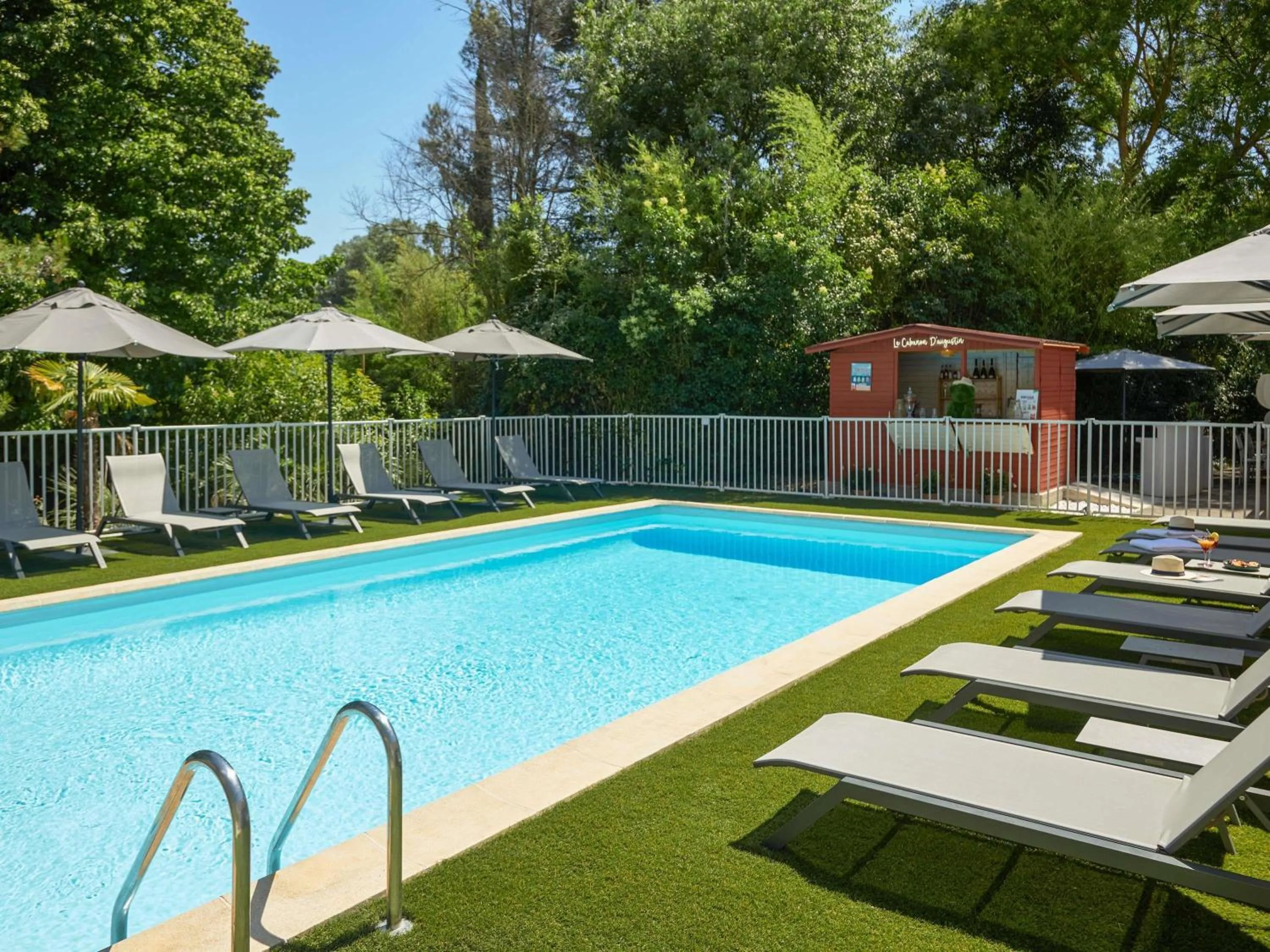 Pool view in Mercure Aix en Provence Beaumanoir