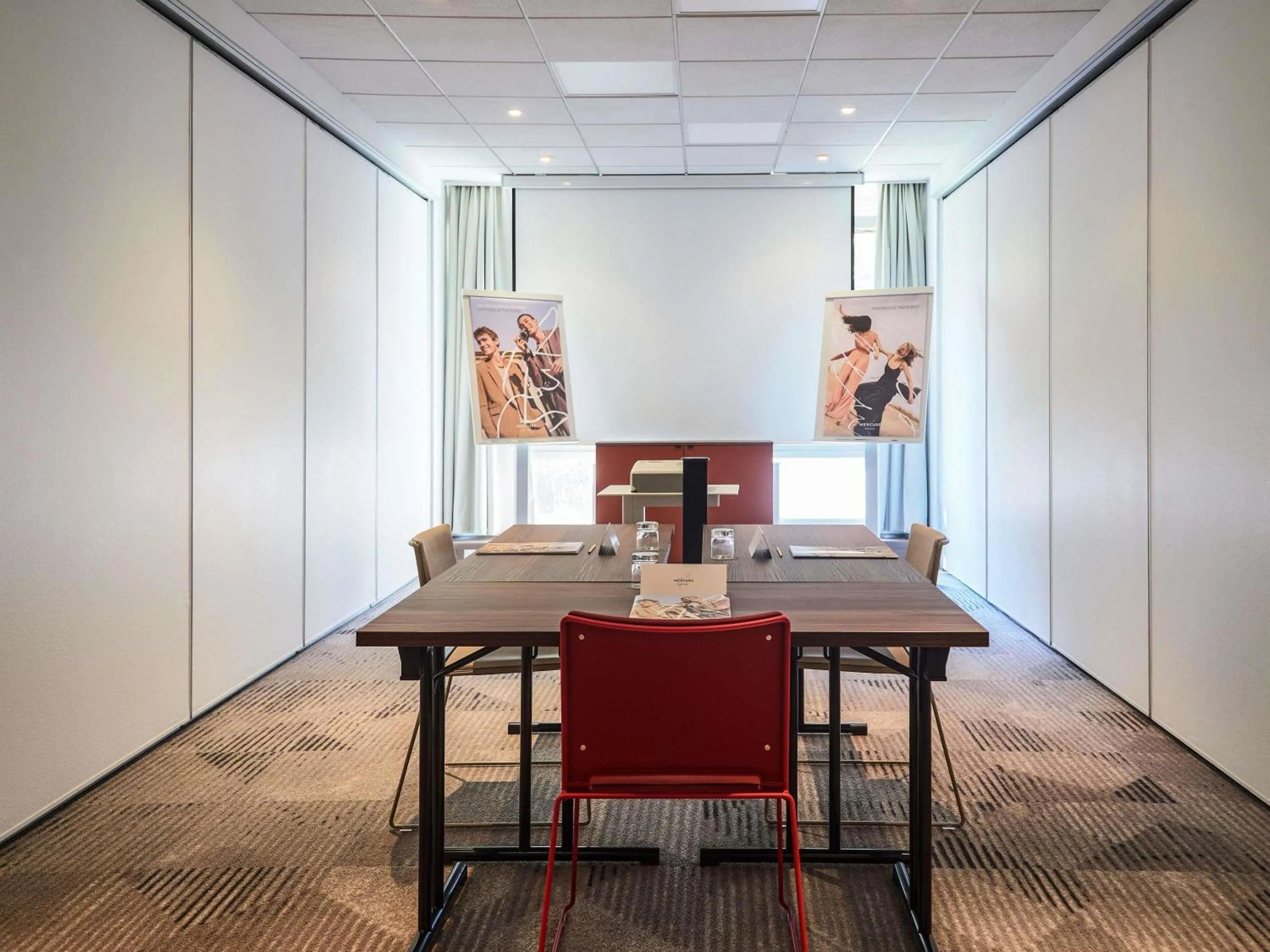 Meeting/conference room in Mercure Aix en Provence Beaumanoir