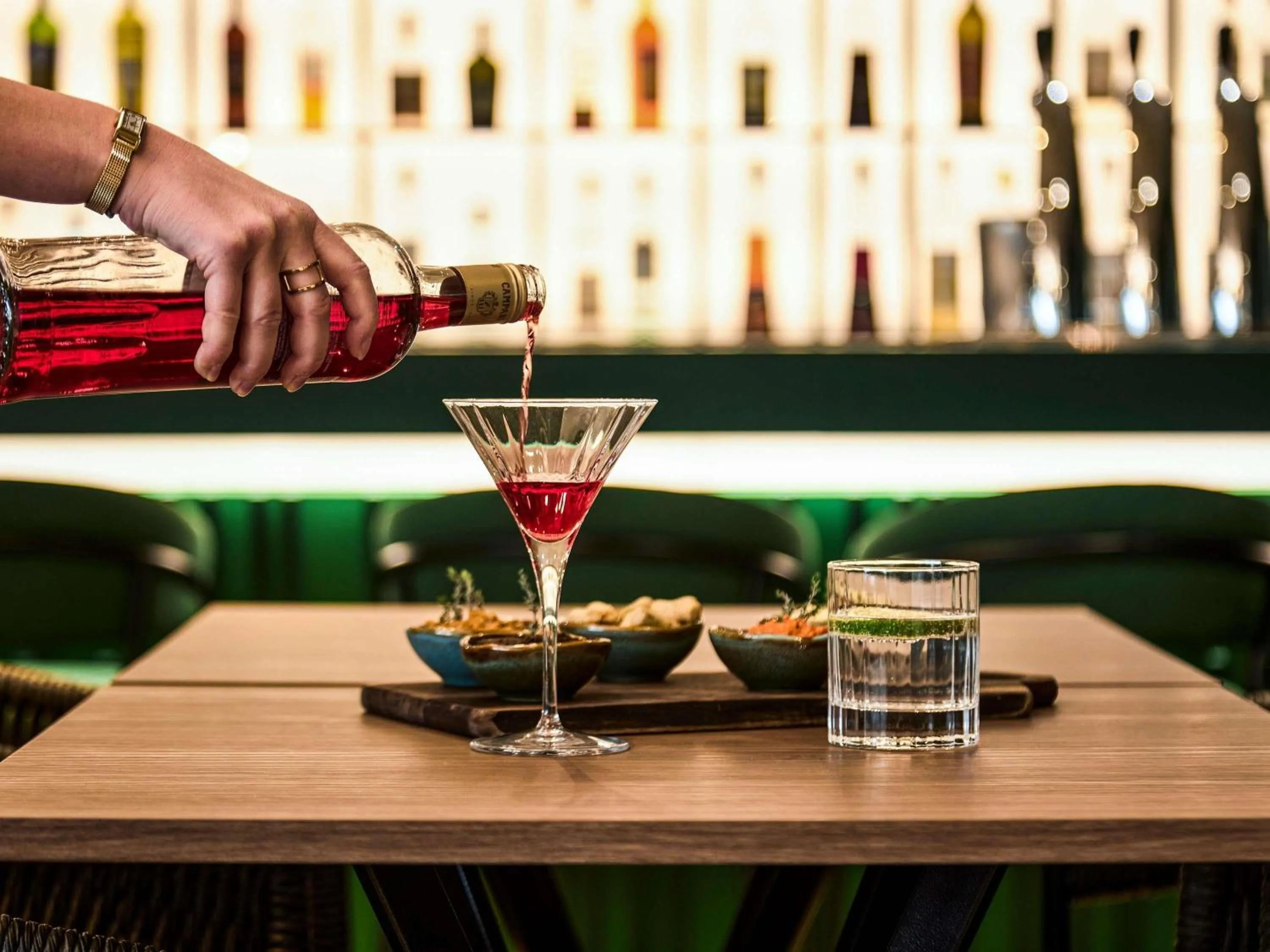 Lounge or bar in Mercure Aix en Provence Beaumanoir