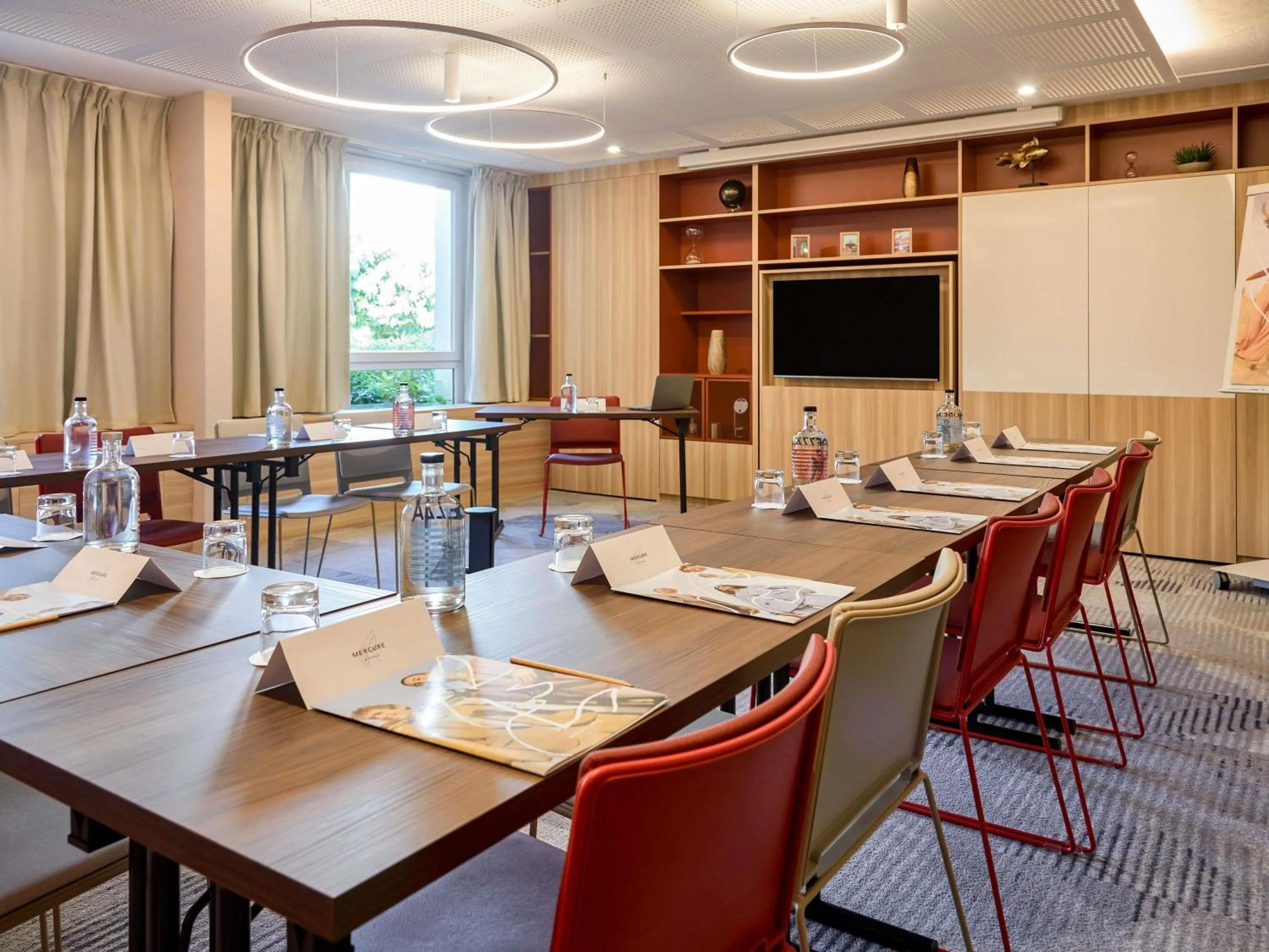 Meeting/conference room in Mercure Aix en Provence Beaumanoir