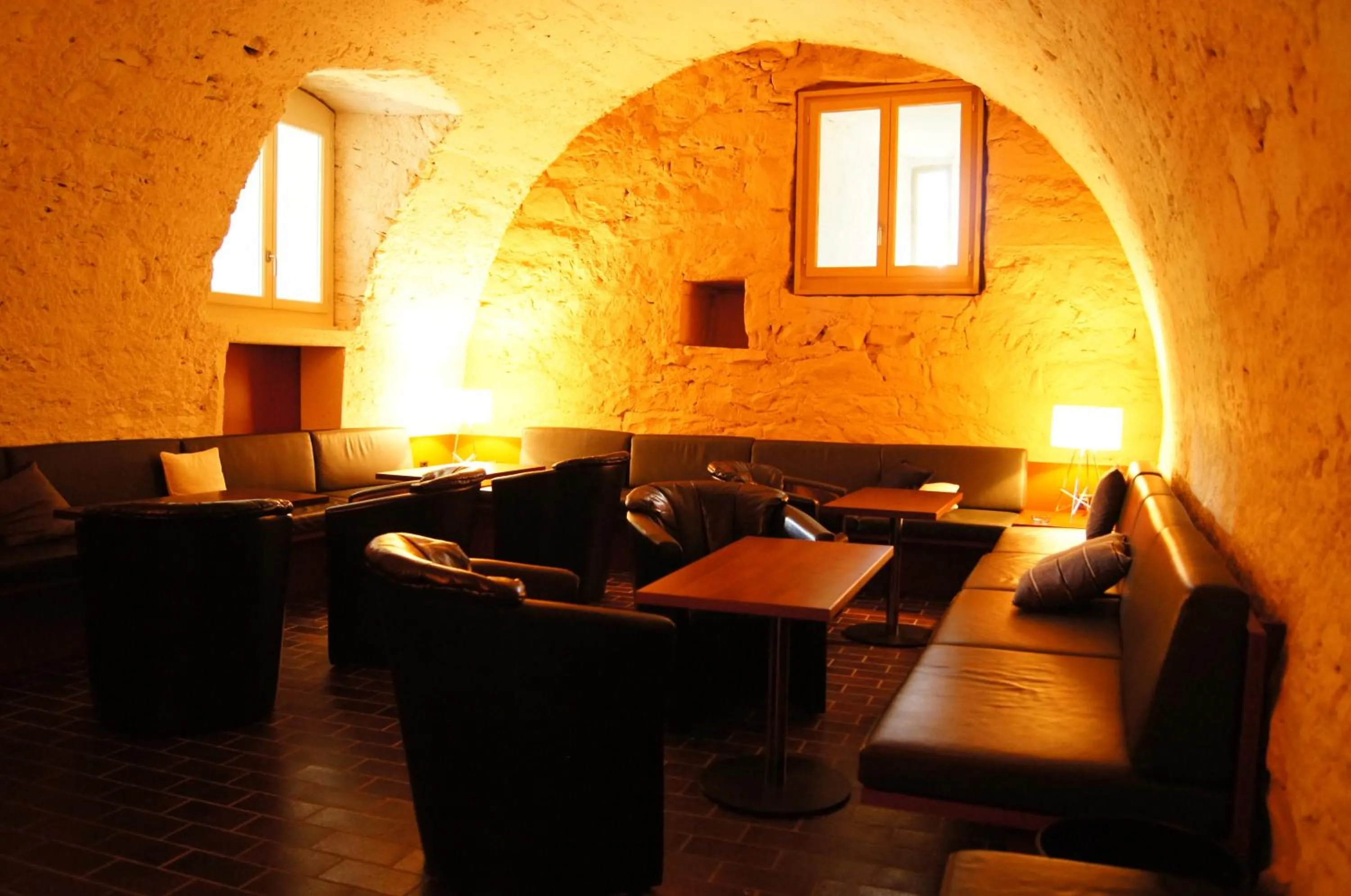 Restaurant/places to eat in Schloss Wartensee