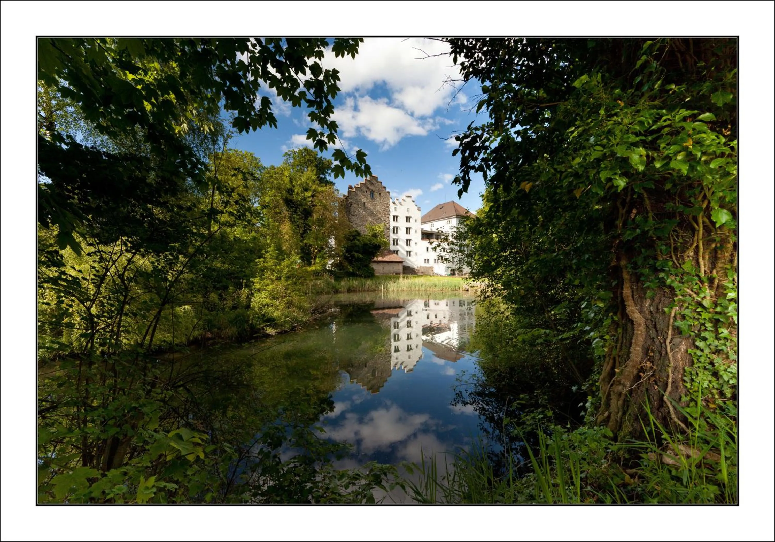 Facade/entrance in Schloss Wartensee