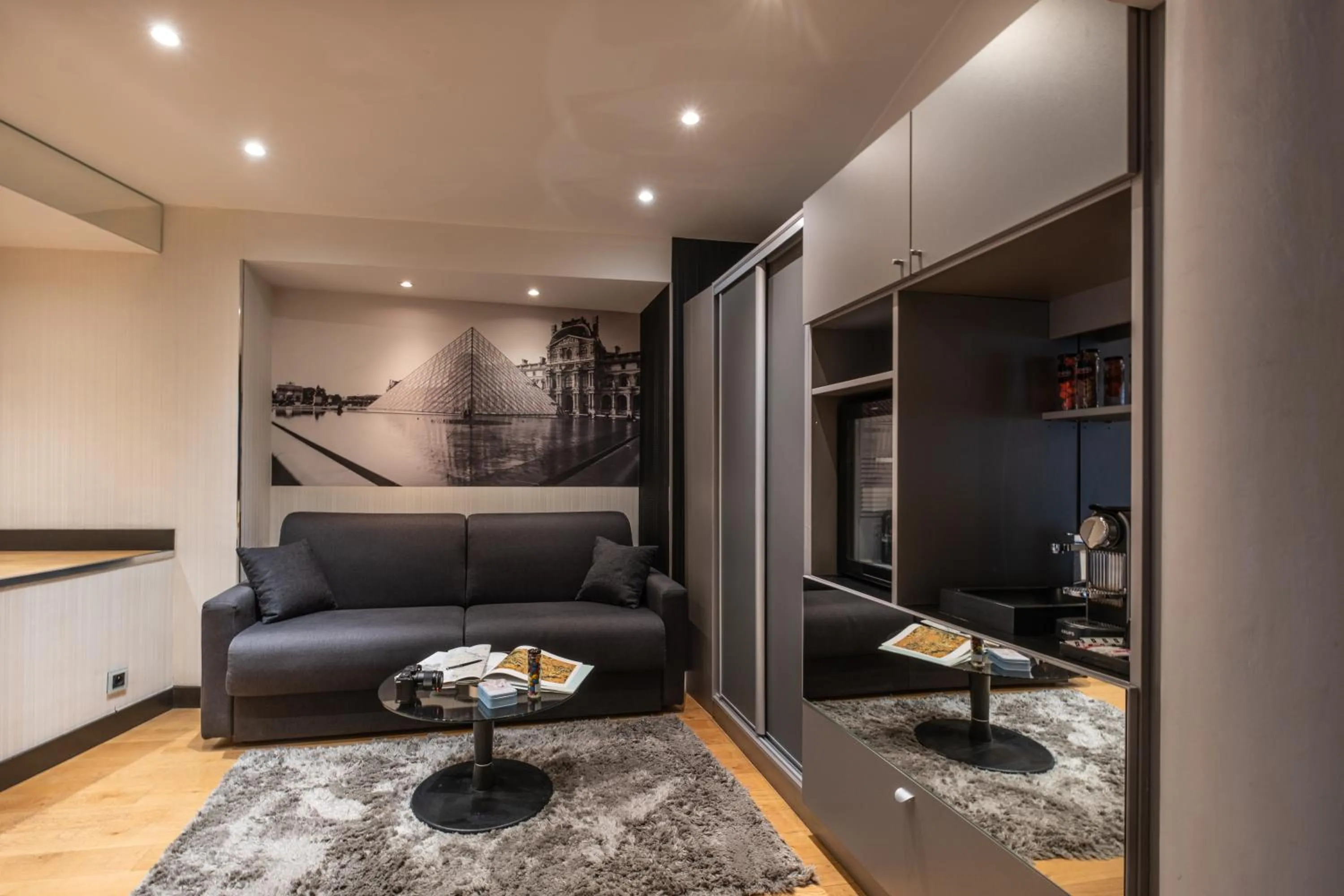 Bedroom in L'Empire Paris - Louvre