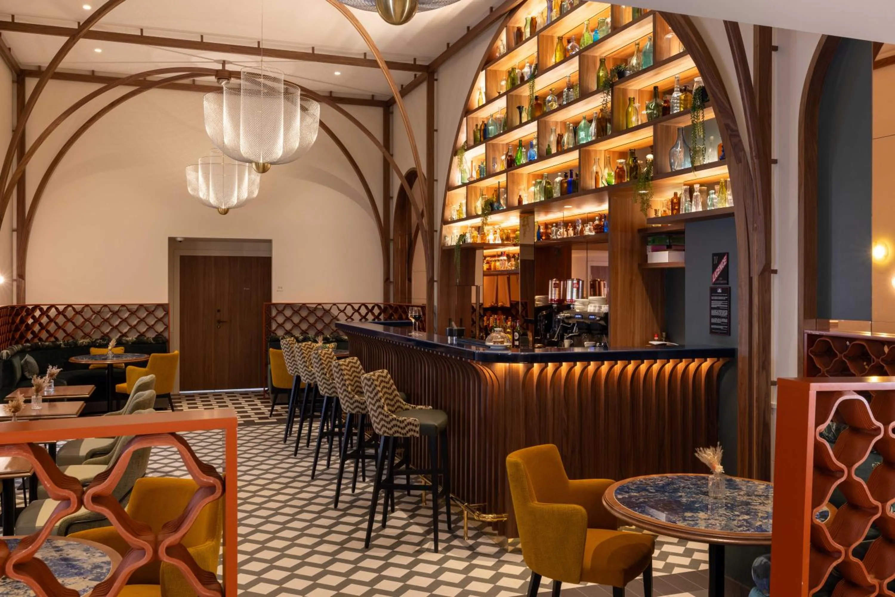 Lounge or bar in Hotel Grand Coeur Latin