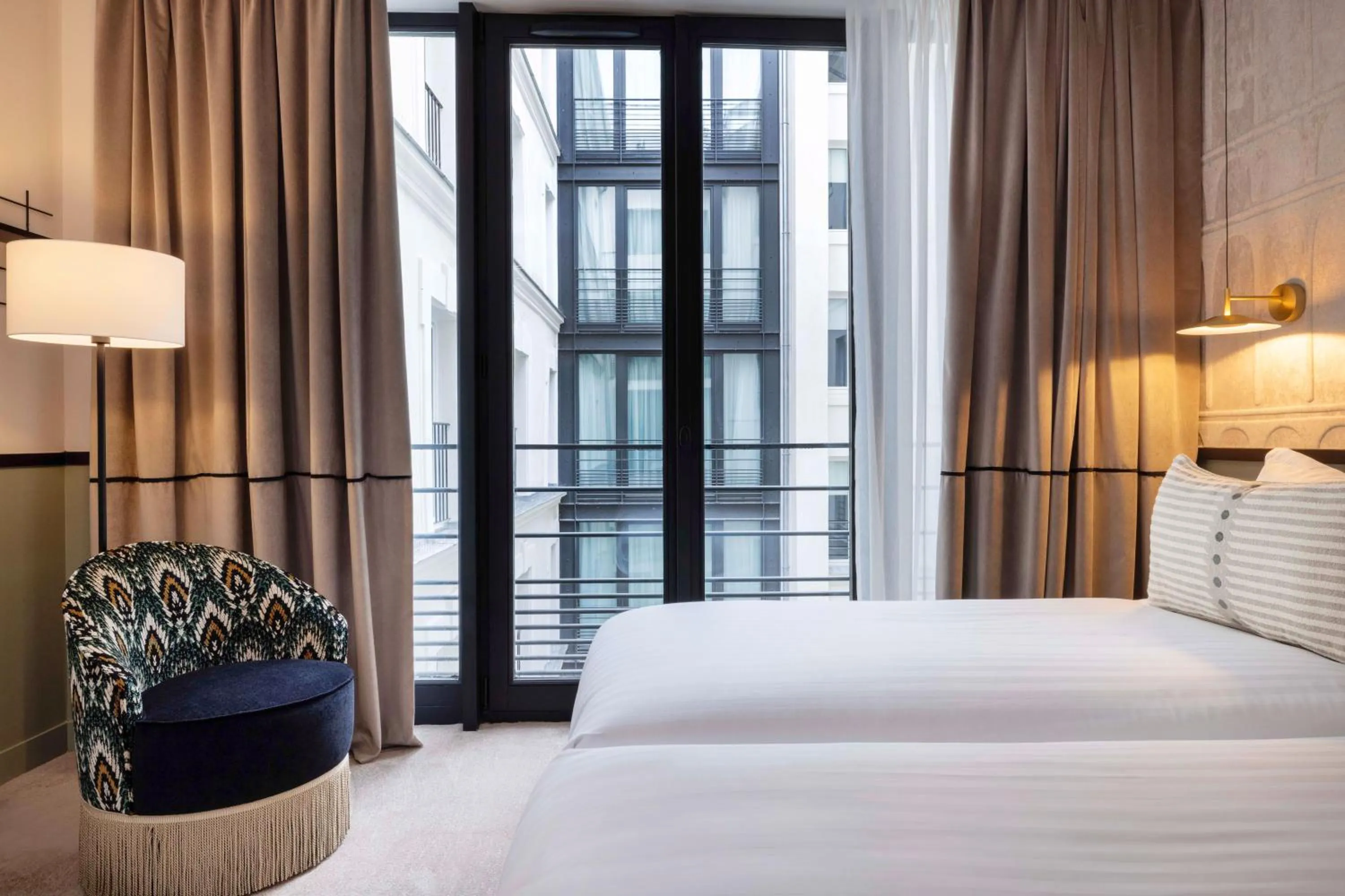 Bed in Hotel Grand Coeur Latin