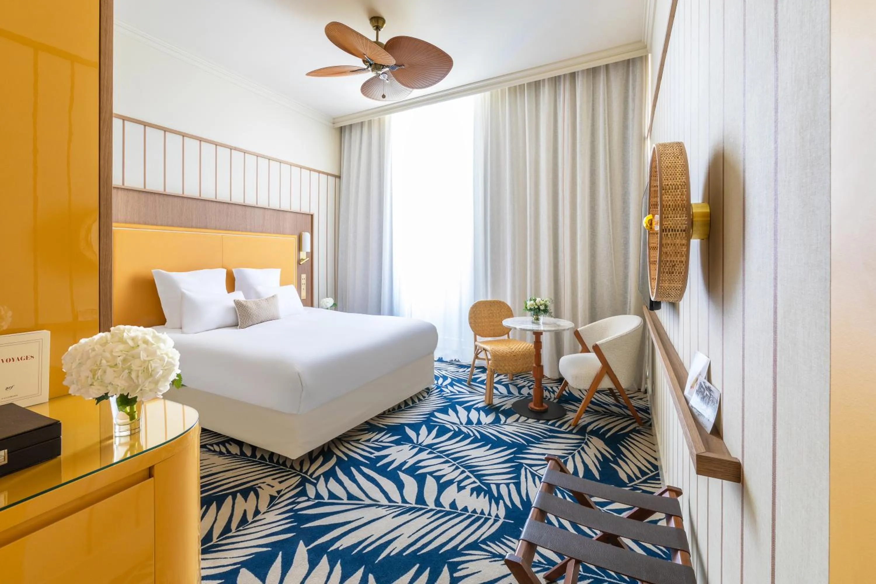 Photo of the whole room, Bed in Grand Hotel Beauvau Marseille Vieux-Port - MGallery Collection