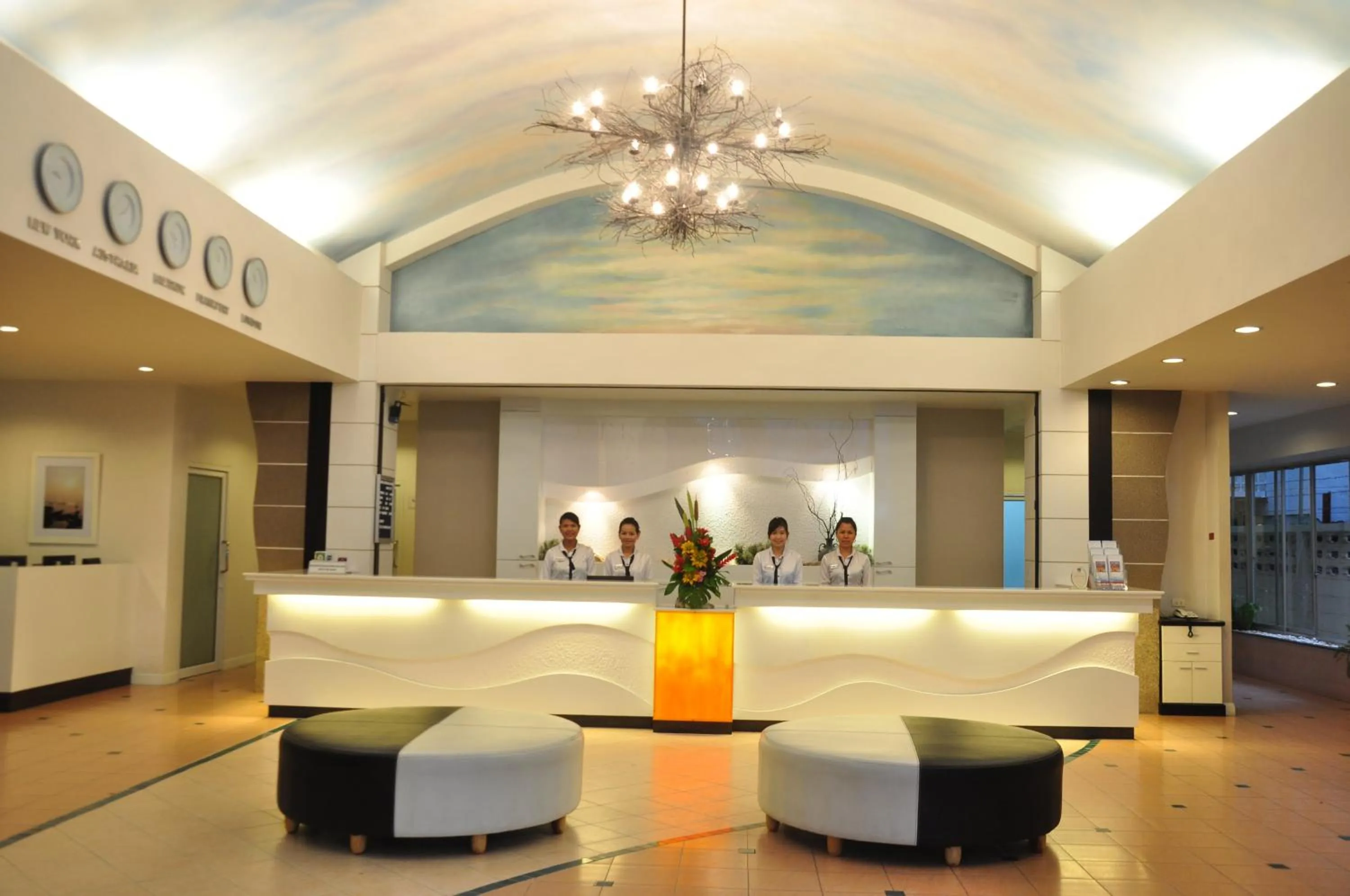 Lobby or reception in Flipper House Hotel - SHA Extra Plus