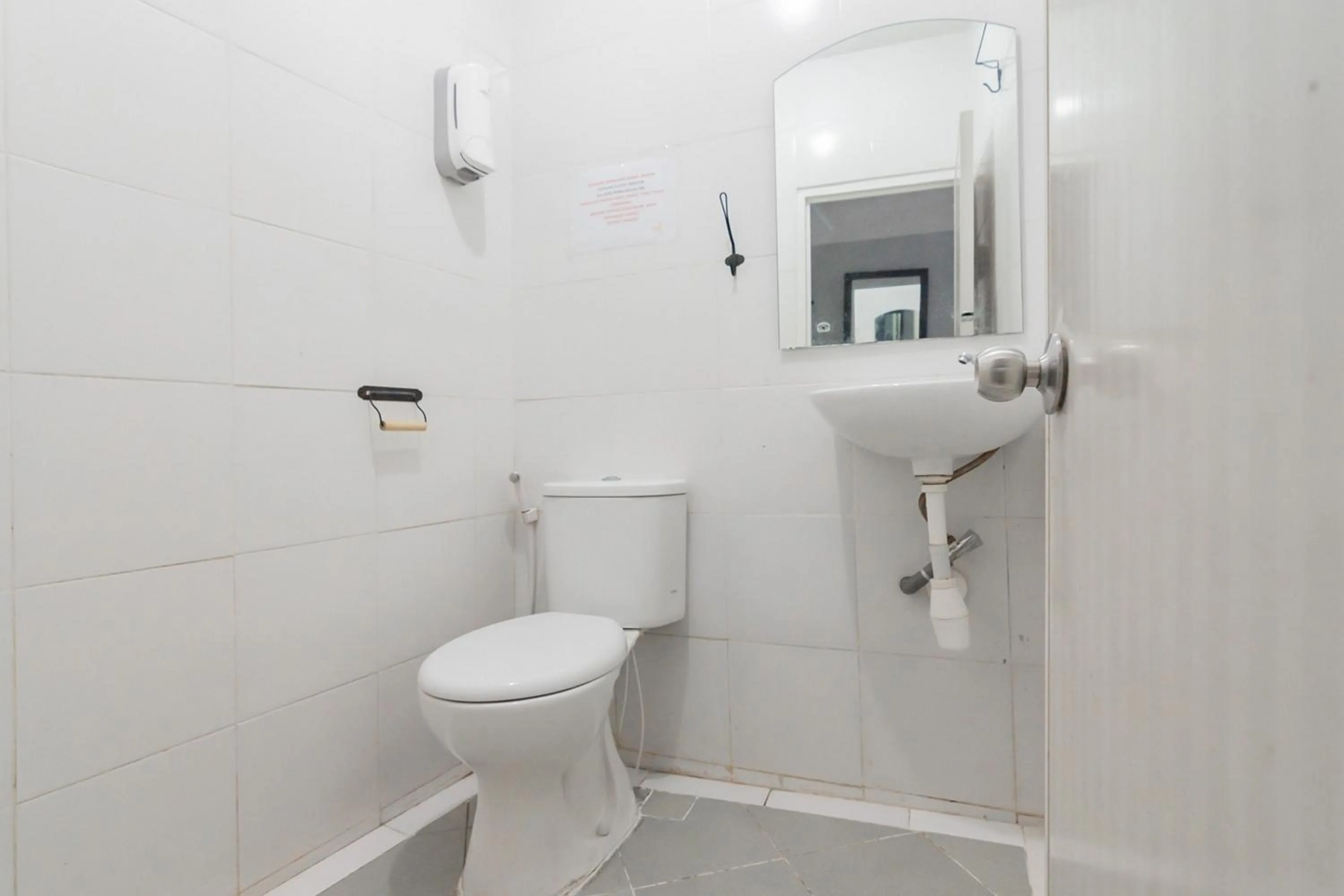 RedDoorz At Sani Guest House Balikpapan