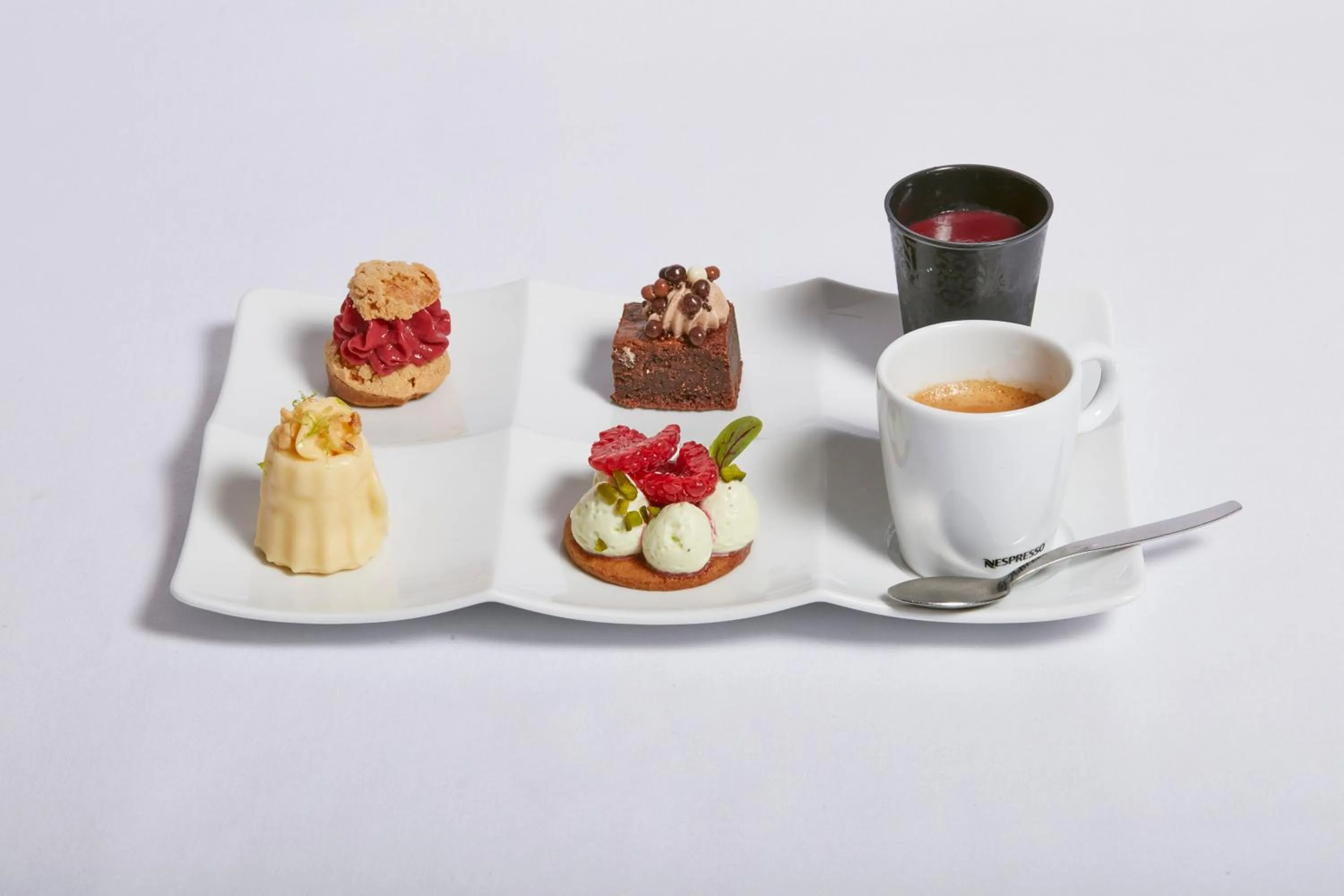 Lunch in Hôtel Château des Tourelles - Relais Thalasso & Spa