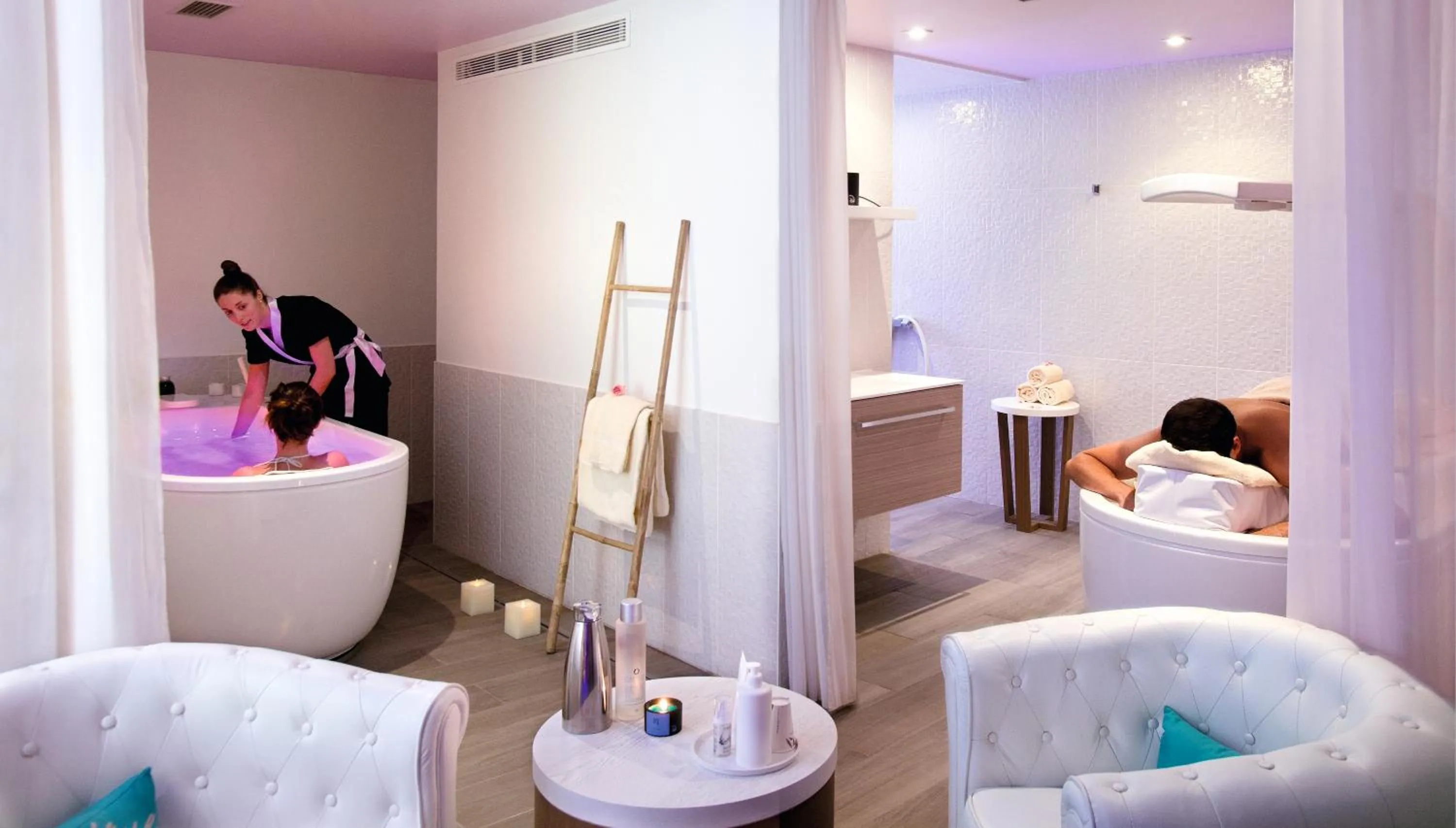 Spa and wellness centre/facilities in Hôtel Château des Tourelles - Relais Thalasso & Spa