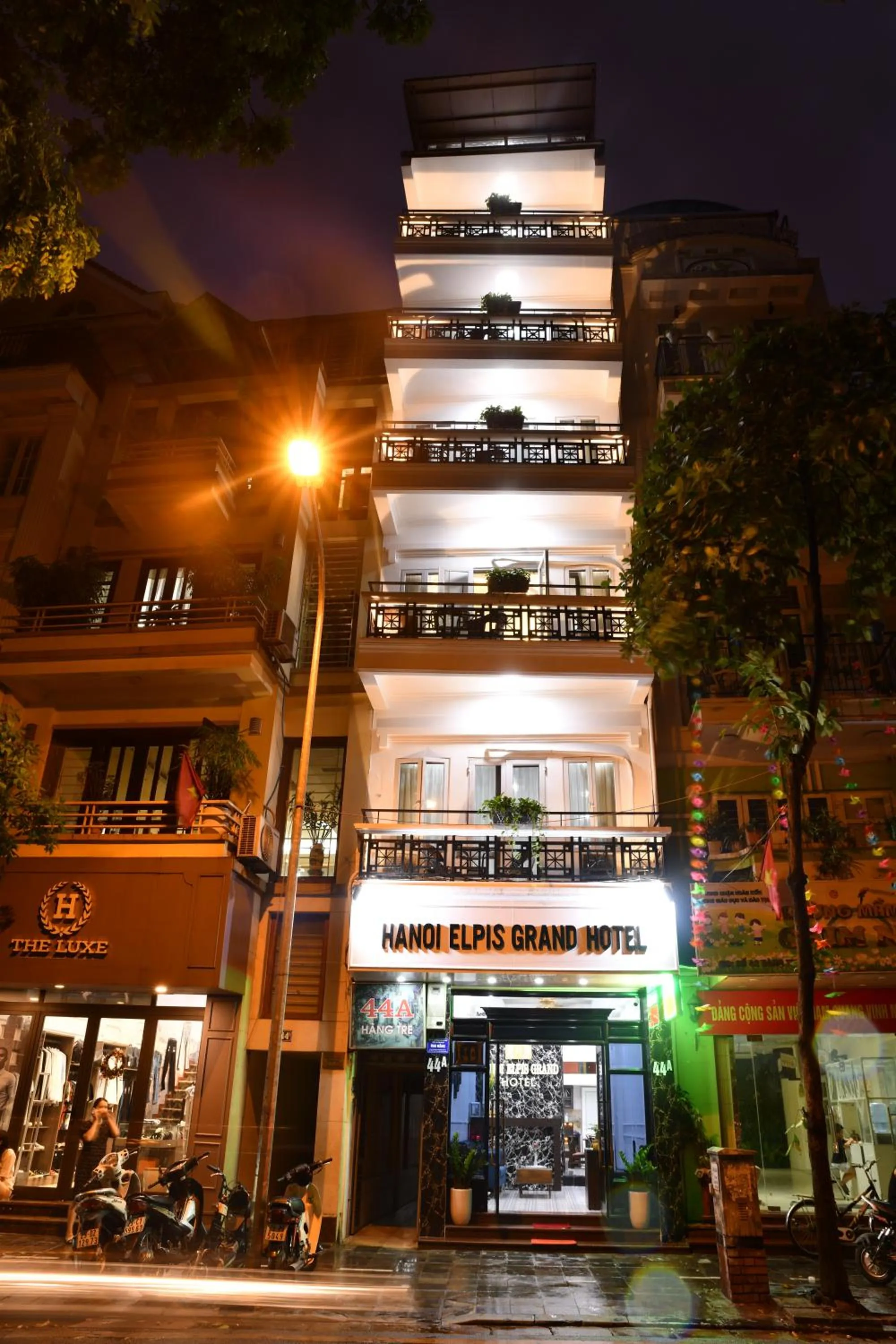 Property building in Hanoi Elpis Grand Hotel