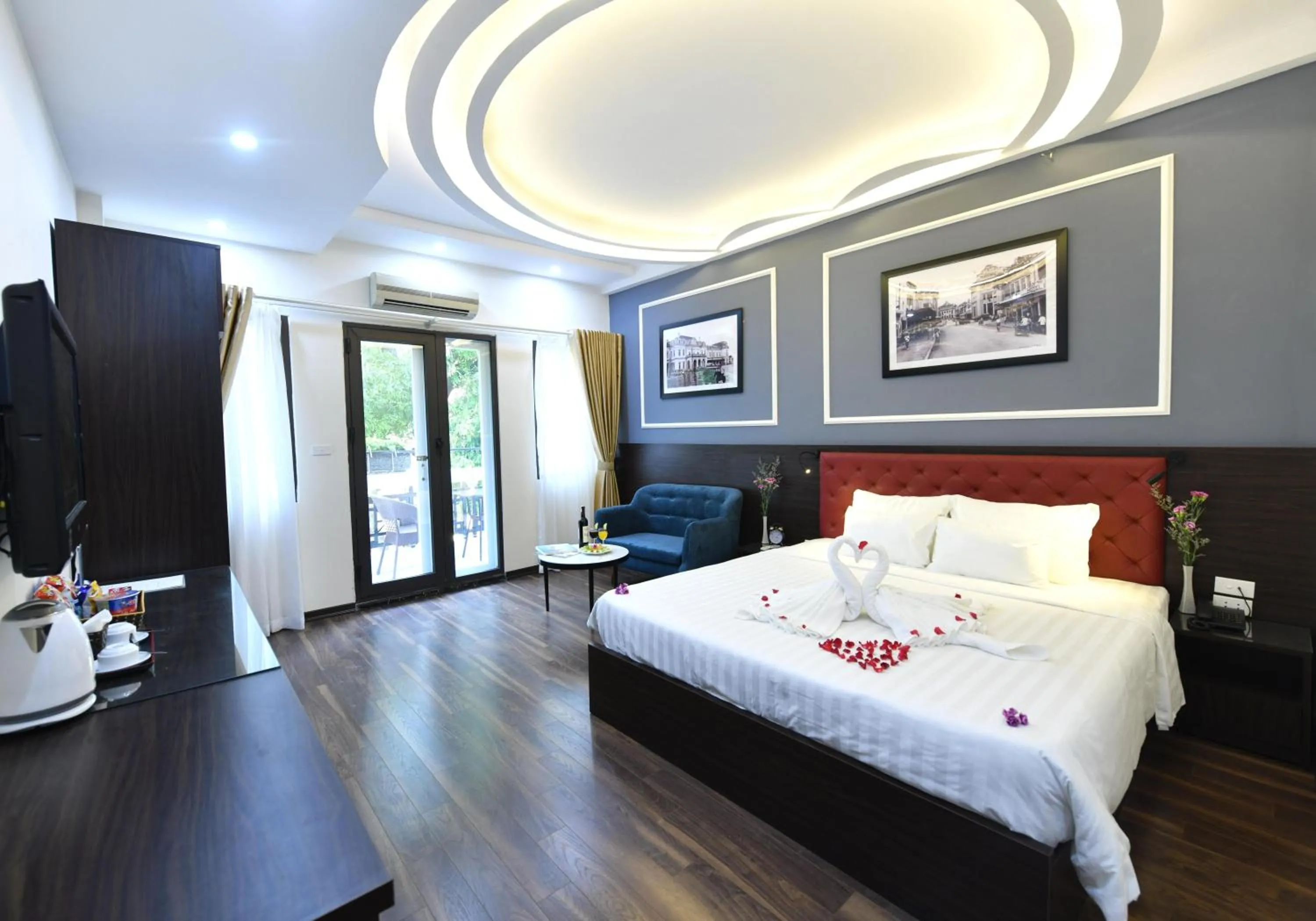 Day, Bed in Hanoi Elpis Grand Hotel
