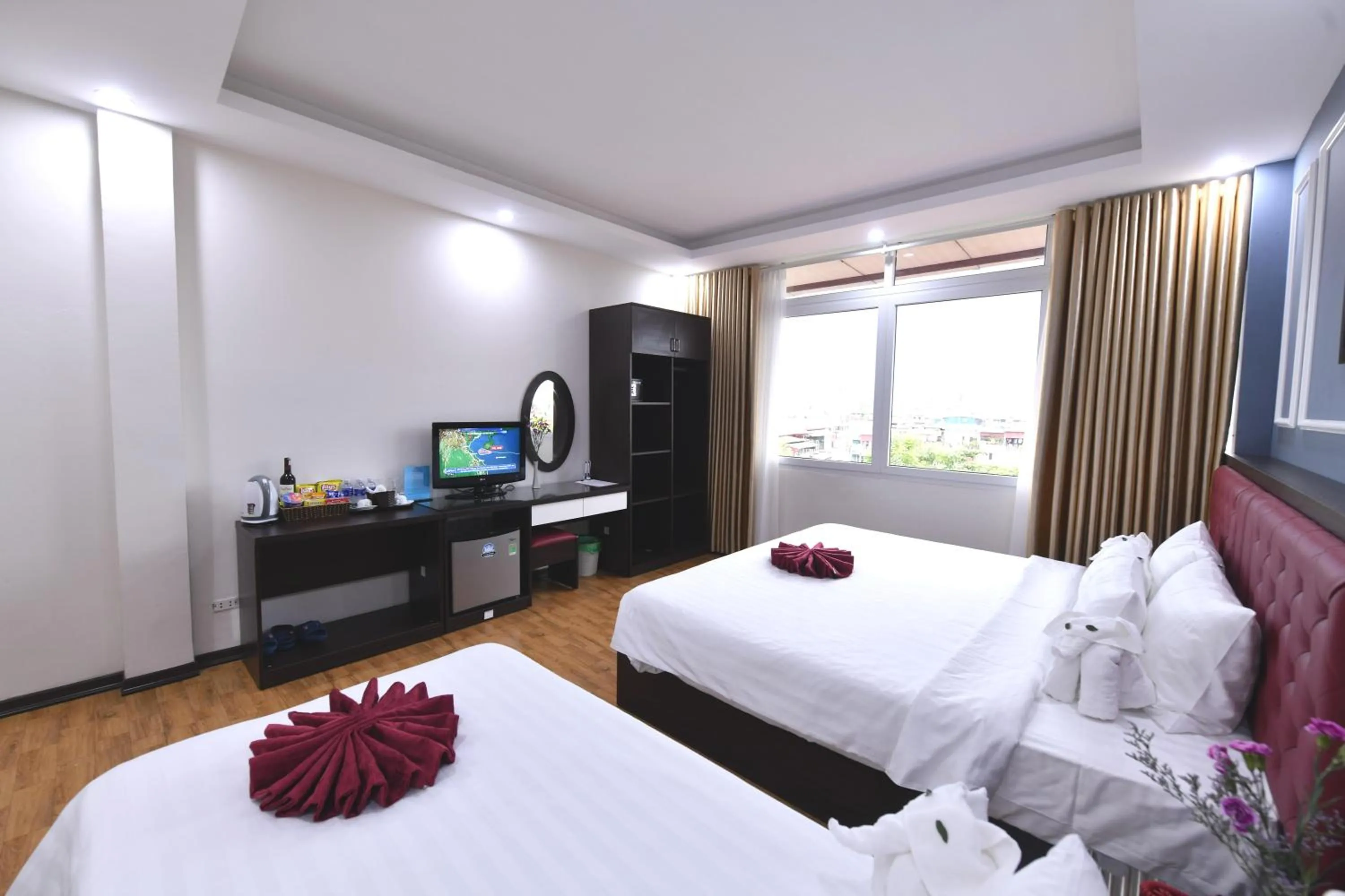 TV and multimedia, Bed in Hanoi Elpis Grand Hotel