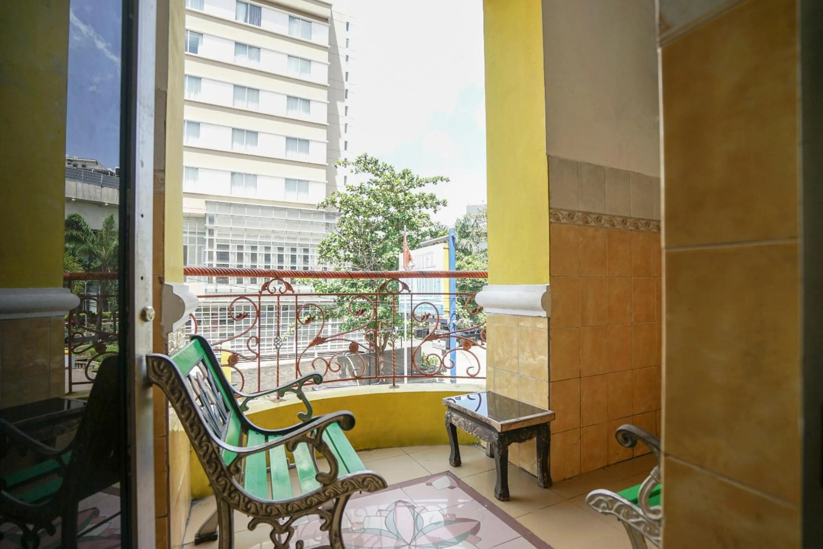 Lobby or reception in SUPER OYO 1173 Hotel Shofa Marwah