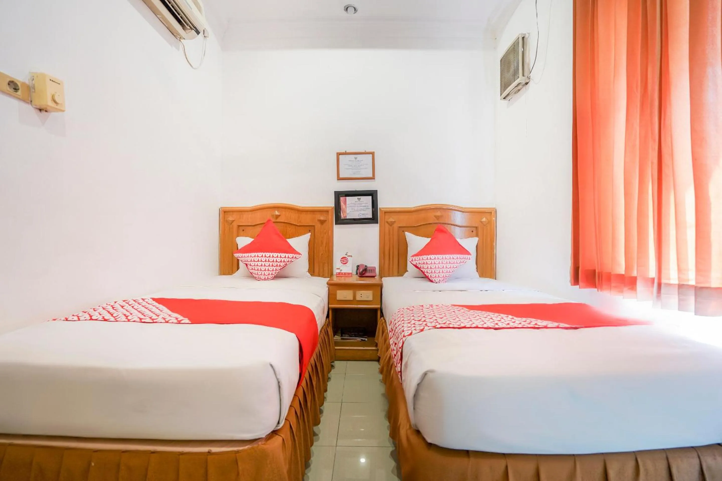 Bedroom in SUPER OYO 1173 Hotel Shofa Marwah