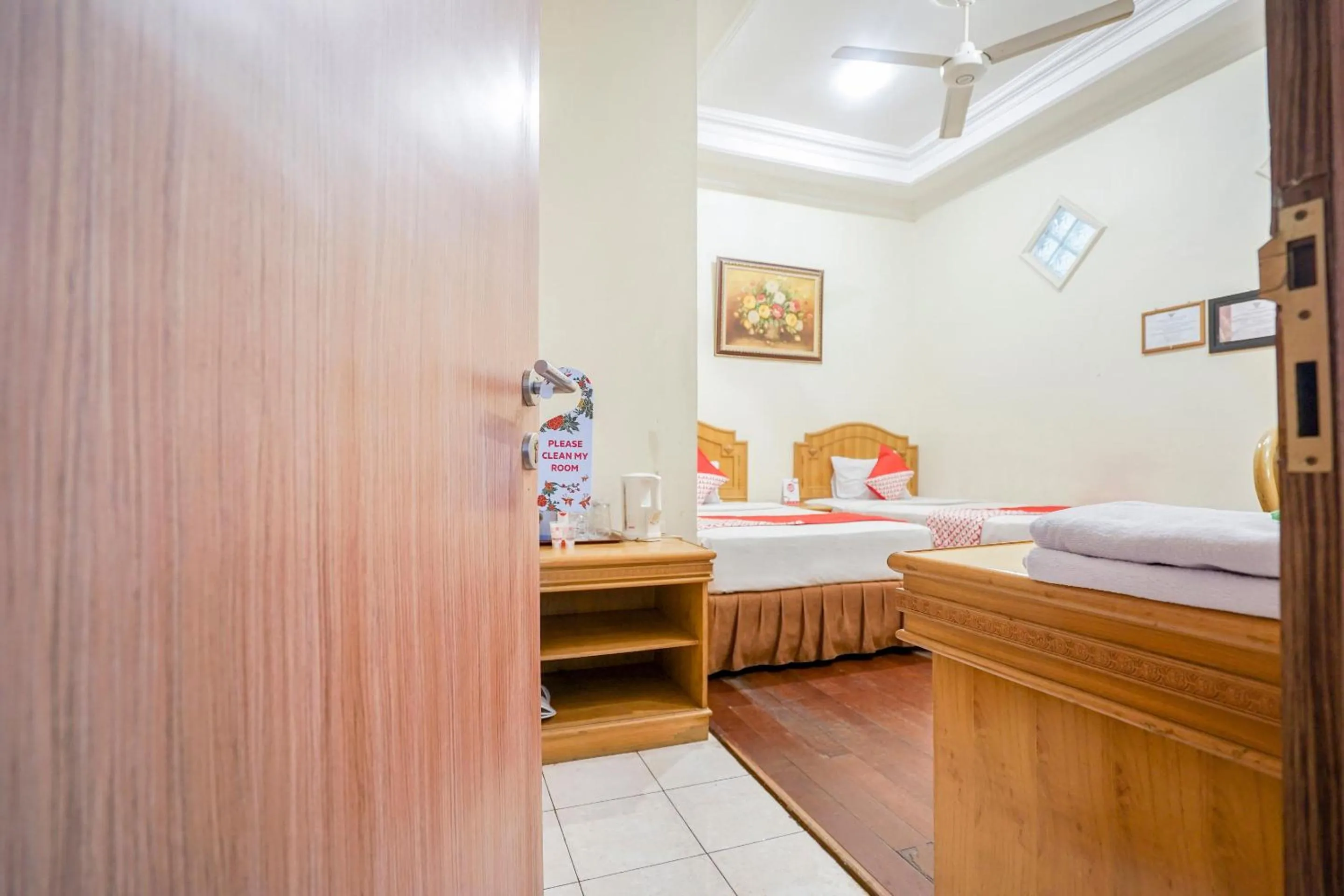 Bedroom in SUPER OYO 1173 Hotel Shofa Marwah