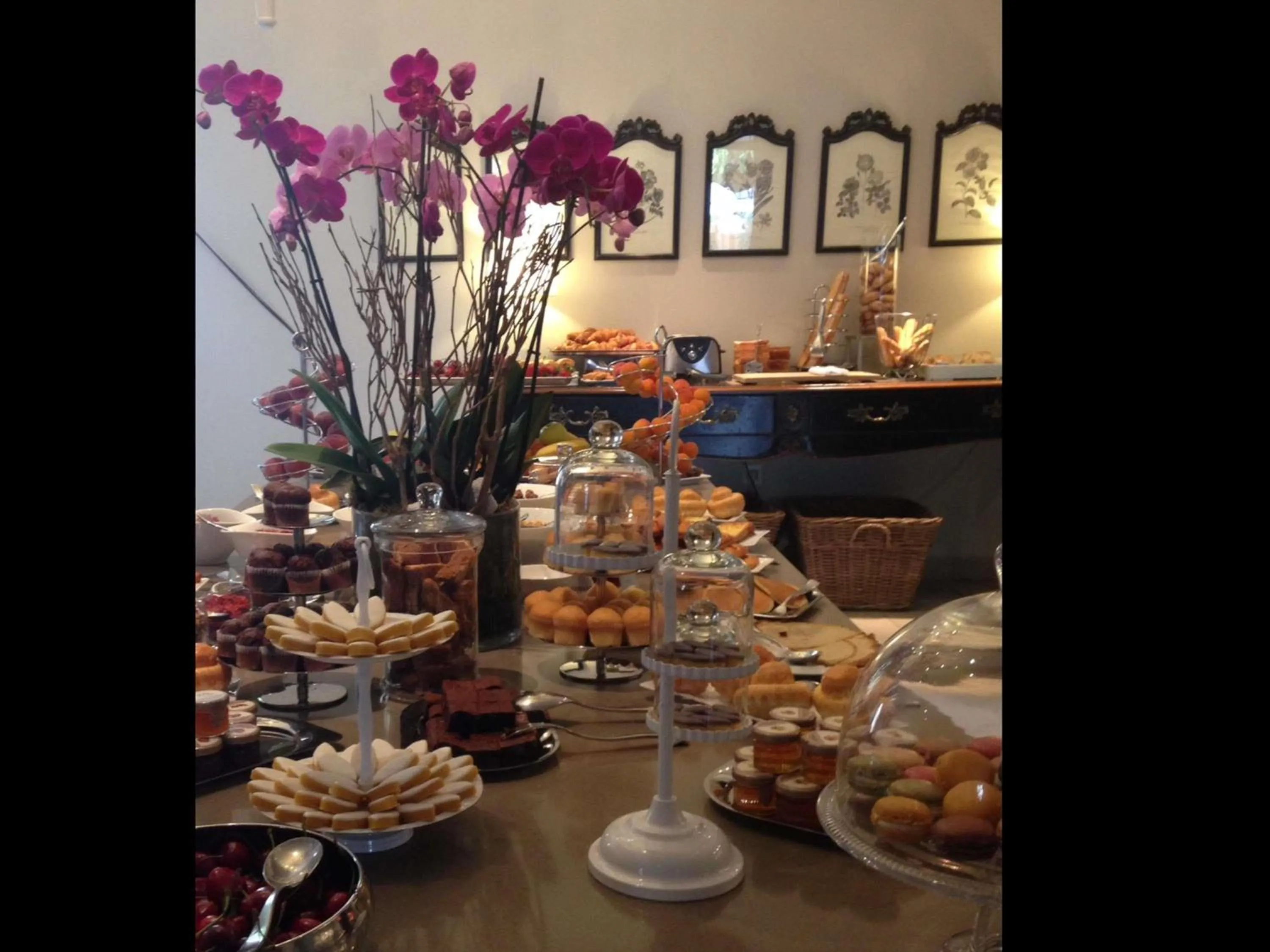 Breakfast in Grand Hôtel Roi René Aix - MGallery Collection