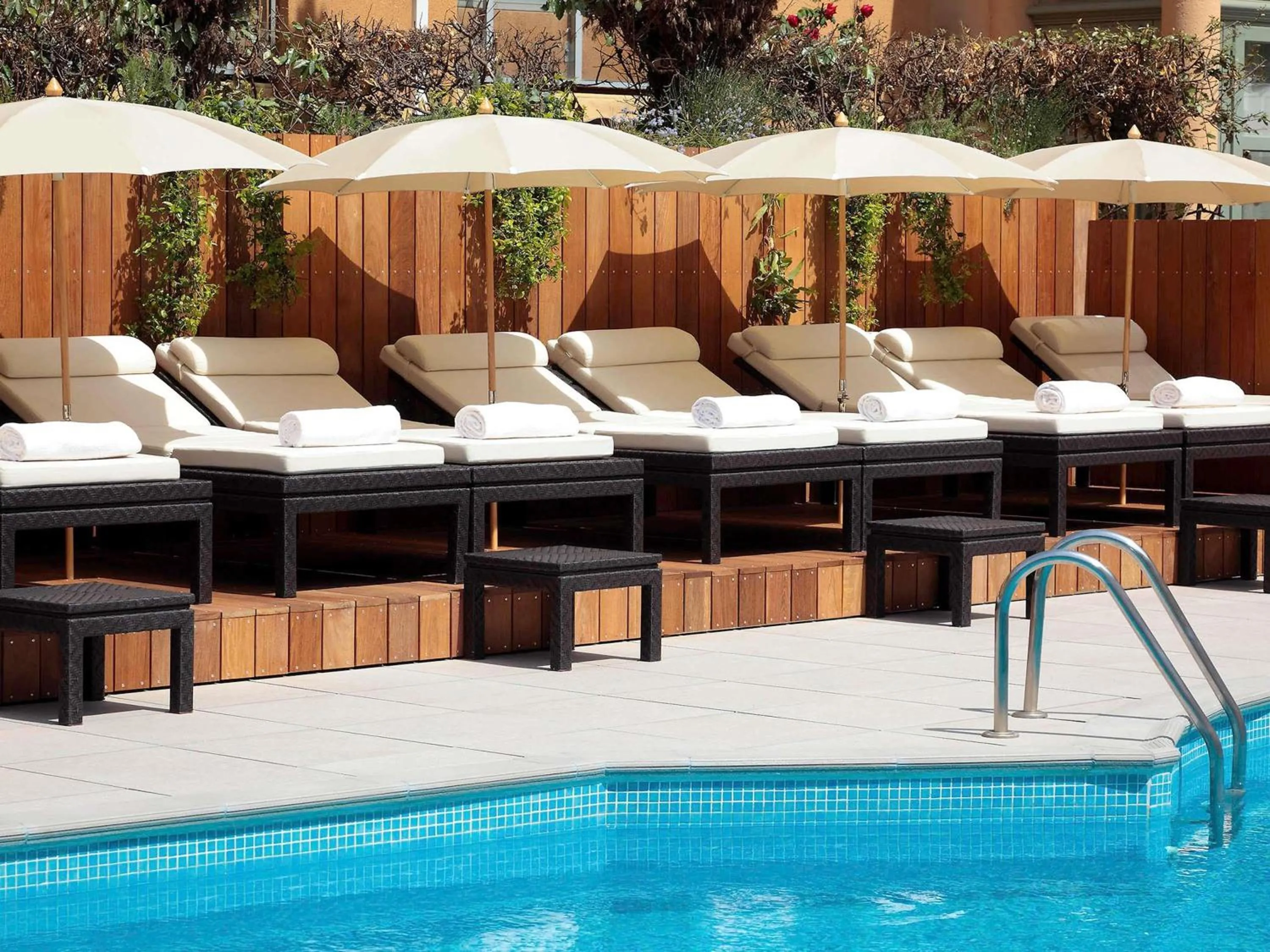 Pool view in Grand Hôtel Roi René Aix - MGallery Collection