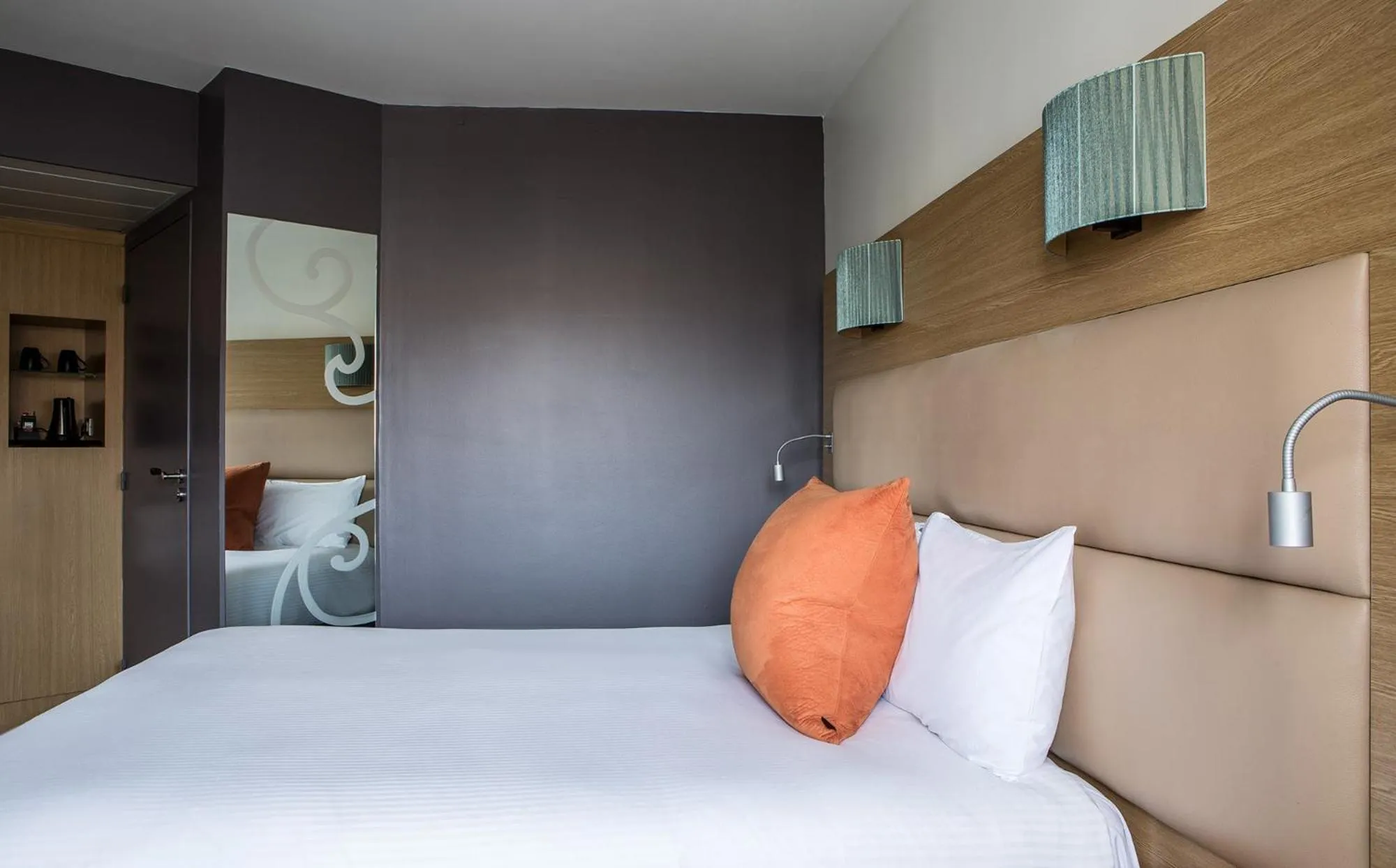 Bed in Grand Hôtel Roi René Aix - MGallery Collection