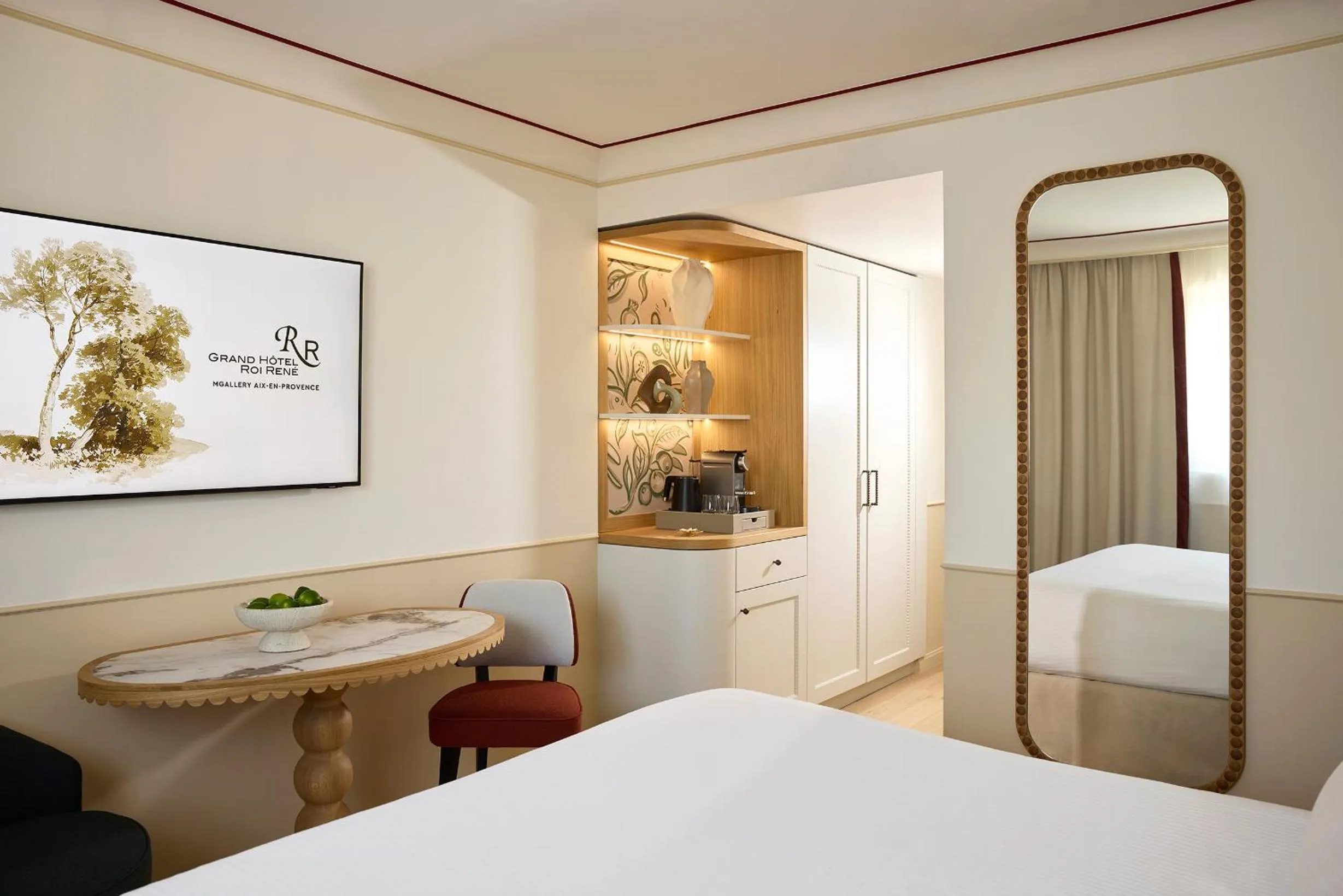 Bed in Grand Hôtel Roi René Aix - MGallery Collection