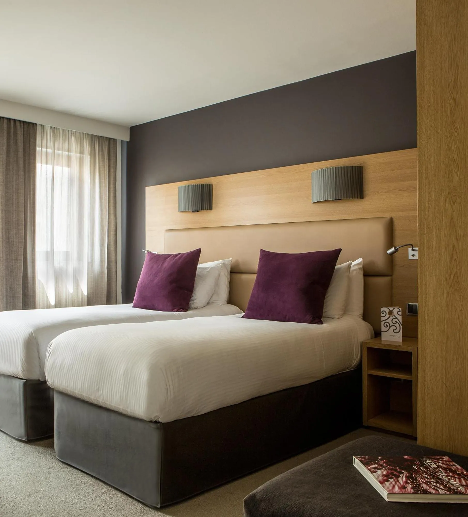 Bed in Grand Hôtel Roi René Aix - MGallery Collection