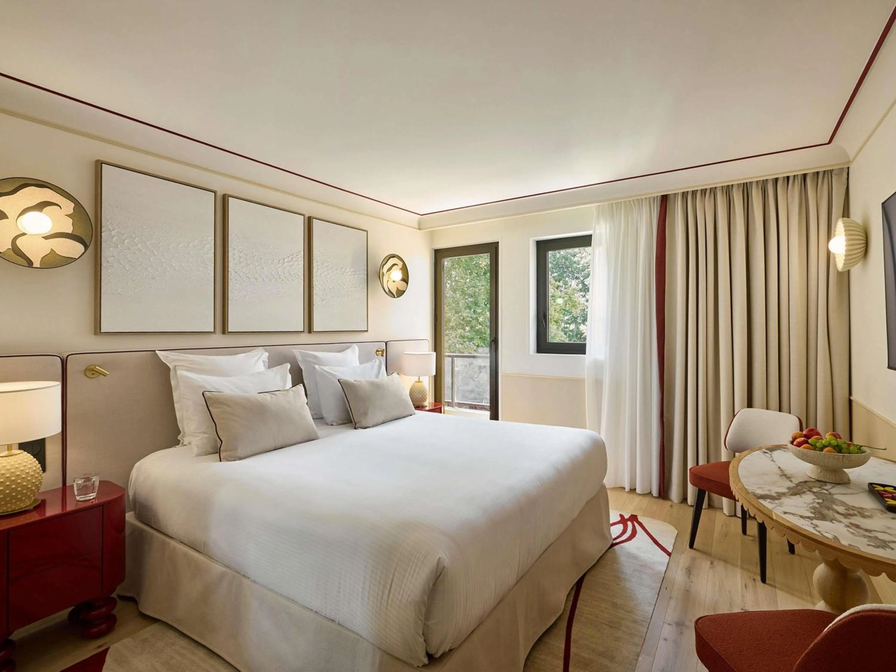 Bedroom, Bed in Grand Hôtel Roi René Aix - MGallery Collection