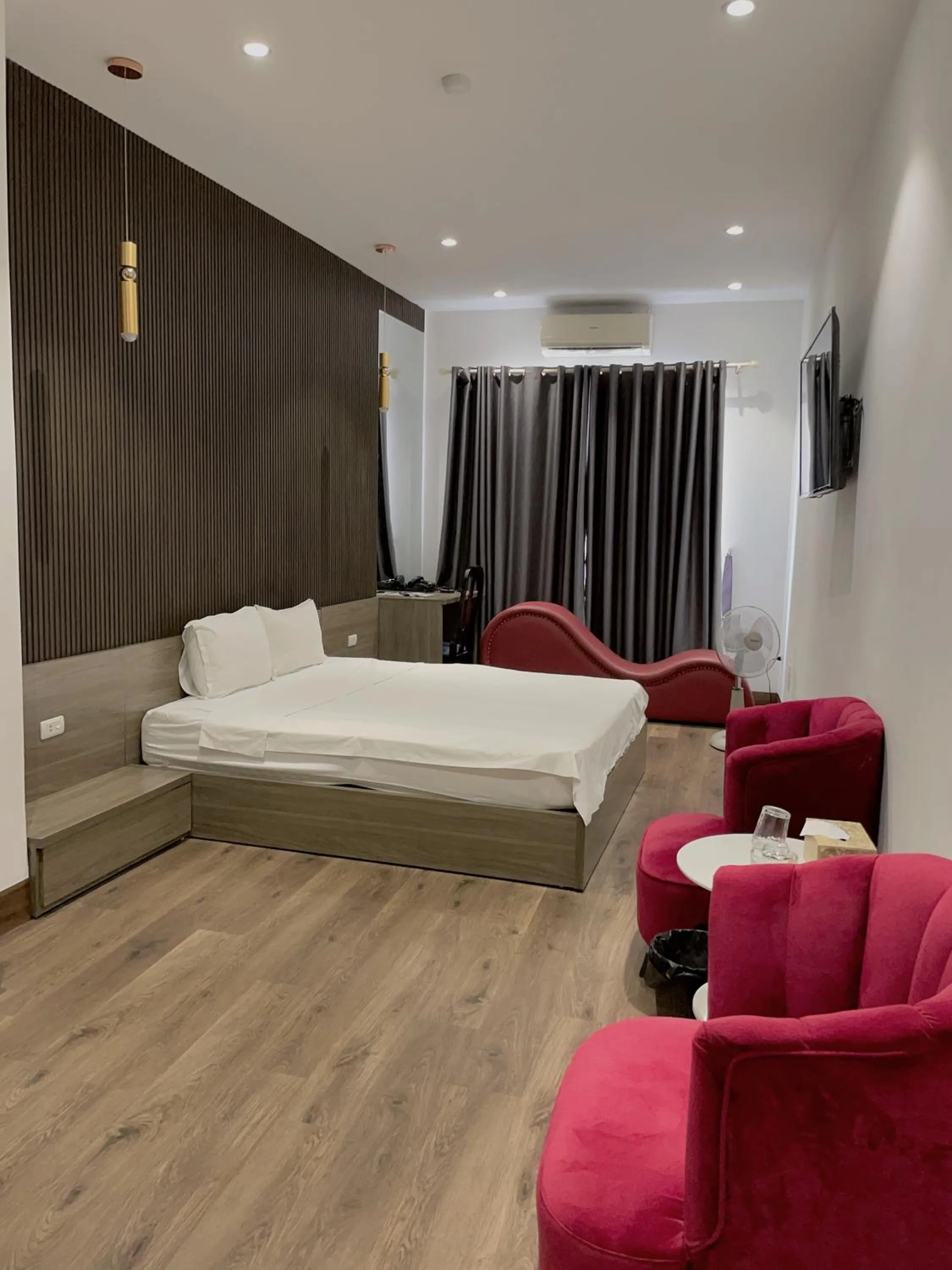 Bedroom, Bed in BH Riverside Hotel