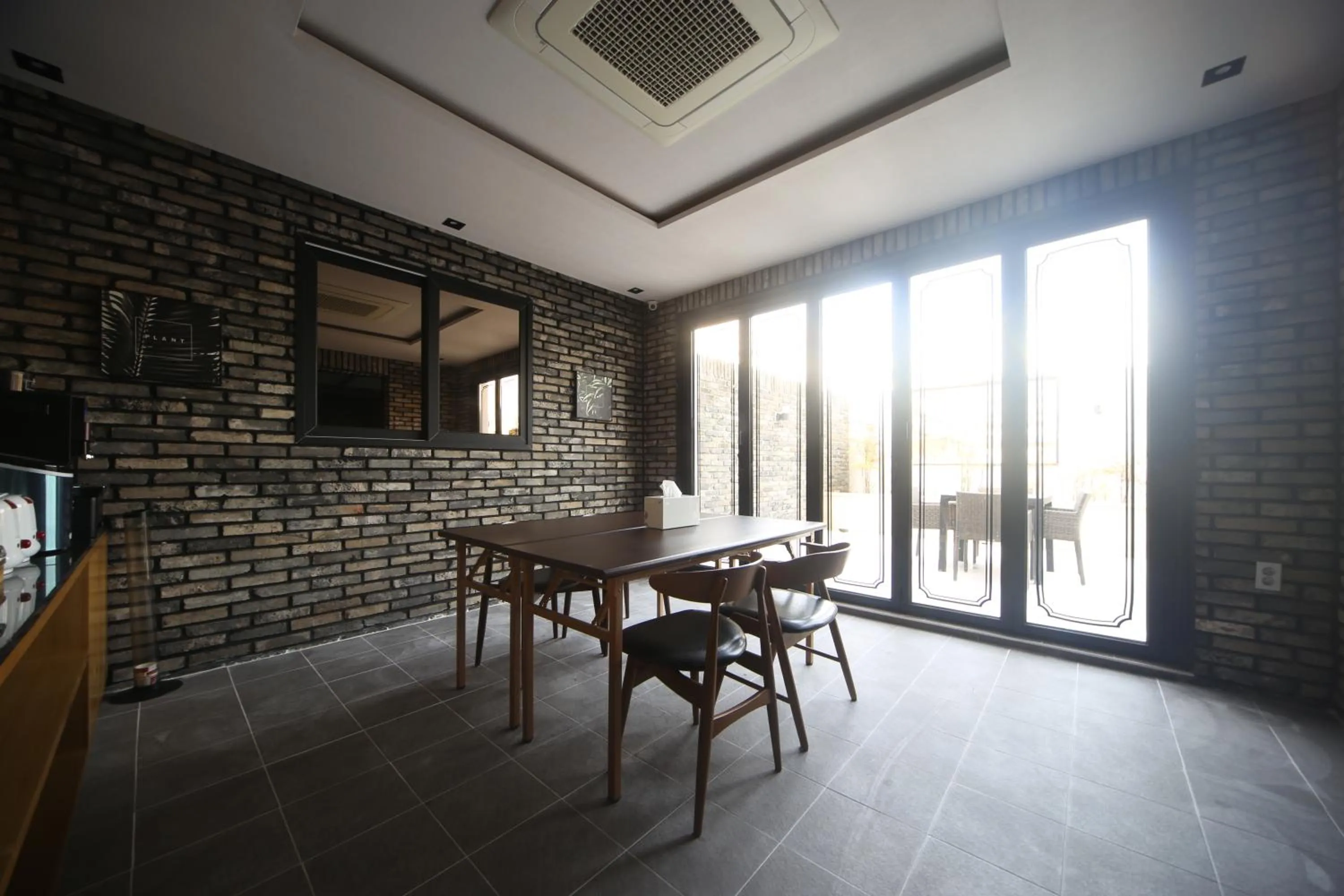 Dining area in Beomil Brown Dot Hotel