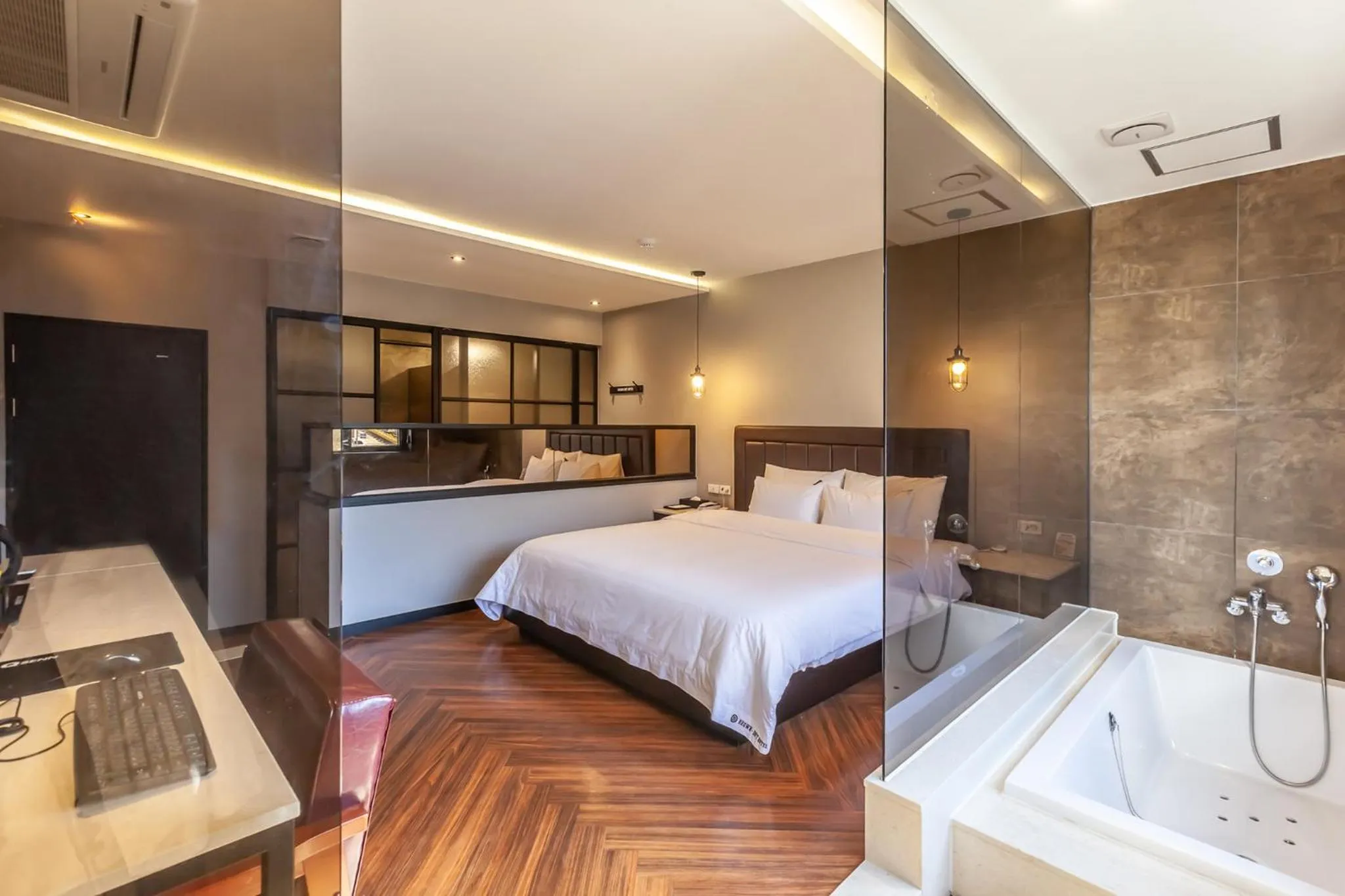 Bed in Beomil Brown Dot Hotel