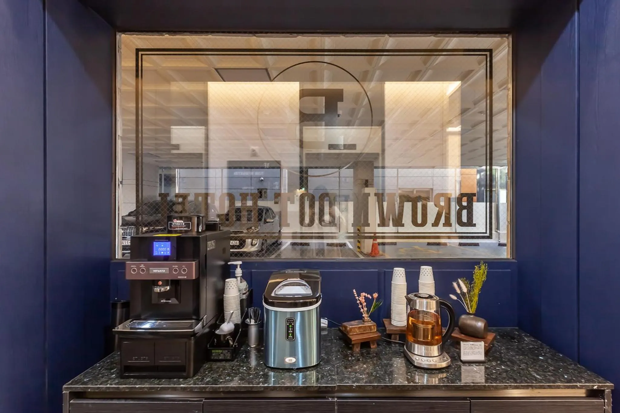 Coffee/tea facilities in Beomil Brown Dot Hotel