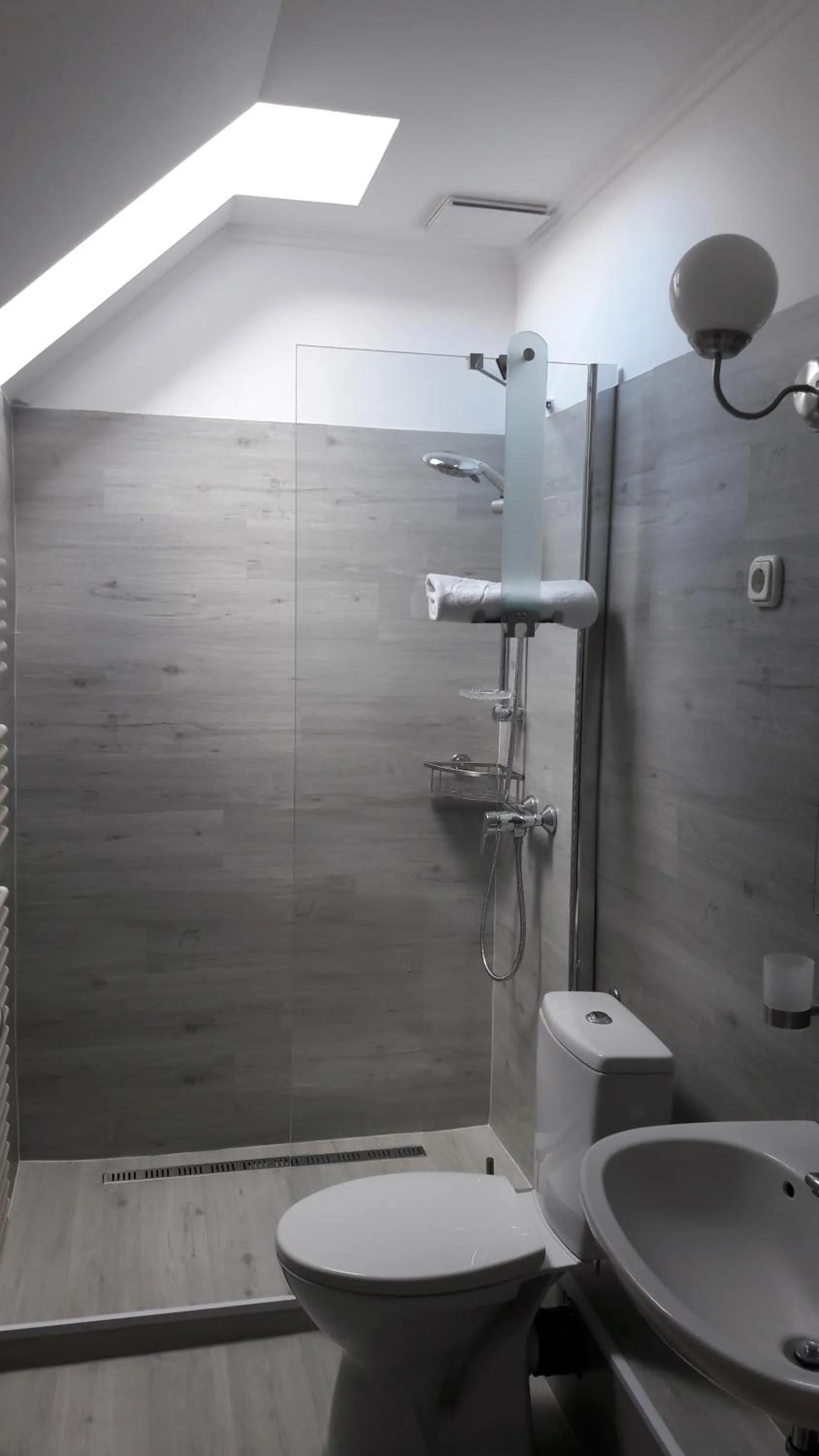 Shower in Szalay Villa