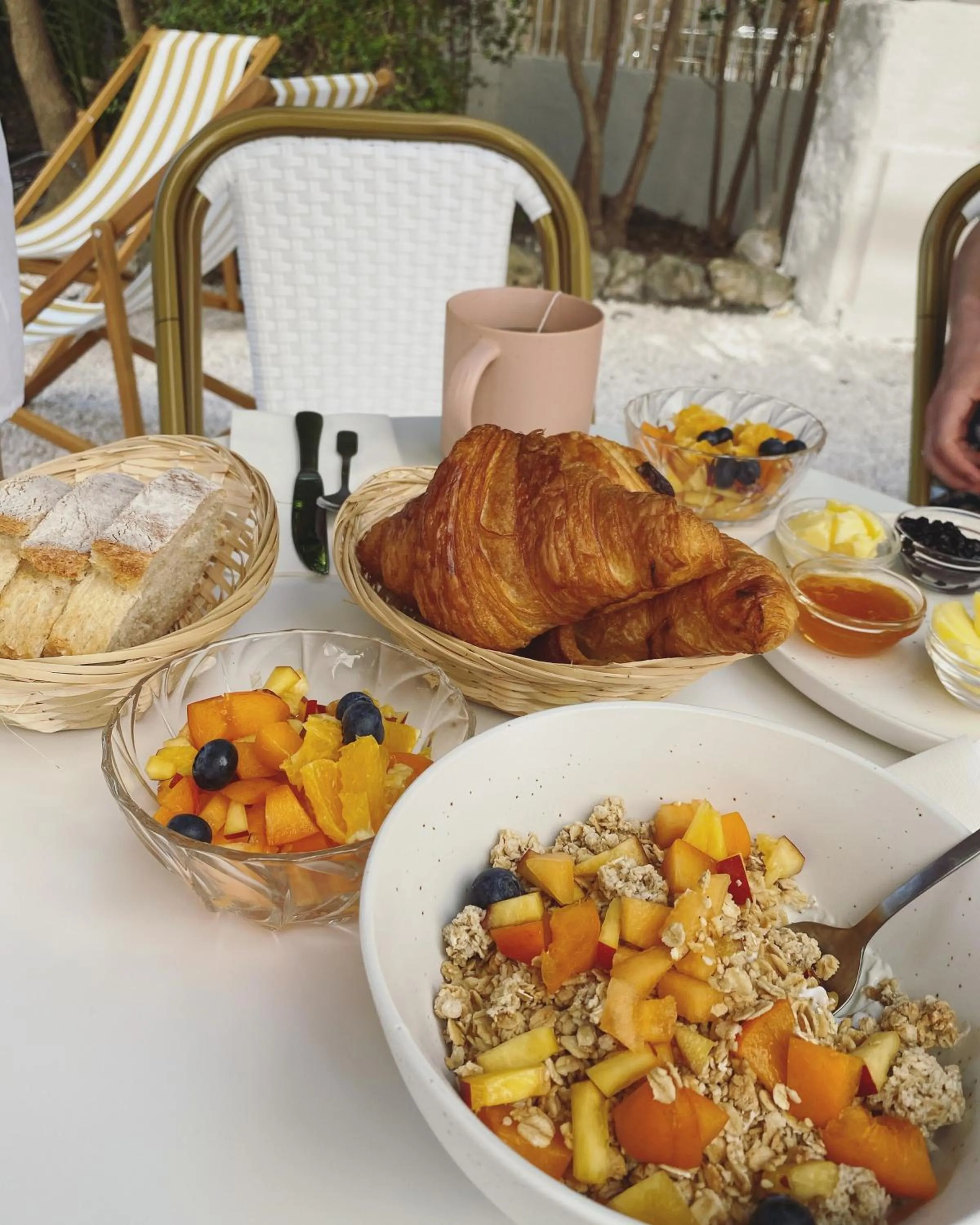 Breakfast in Hôtel Le Sud