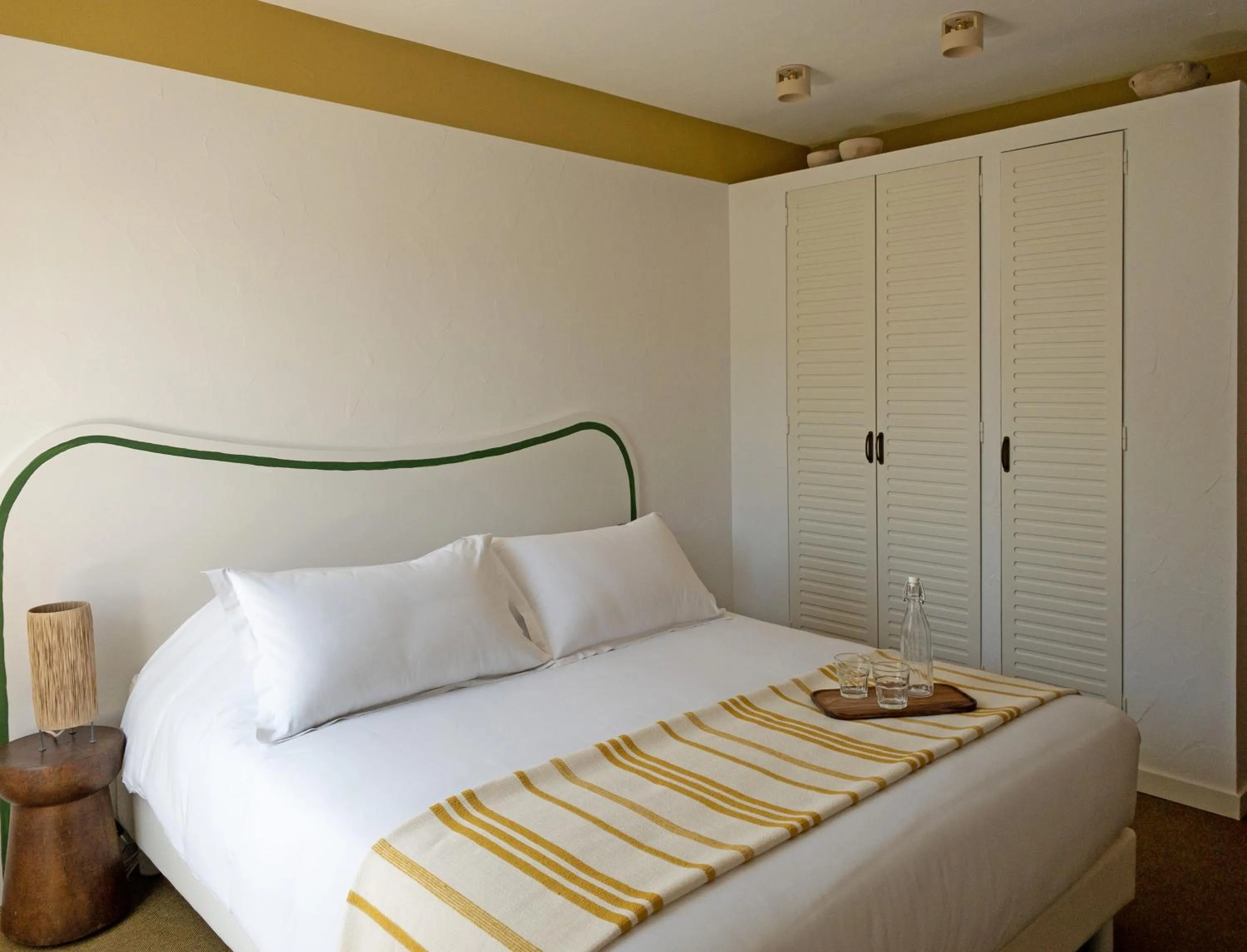 Bed in Hôtel Le Sud