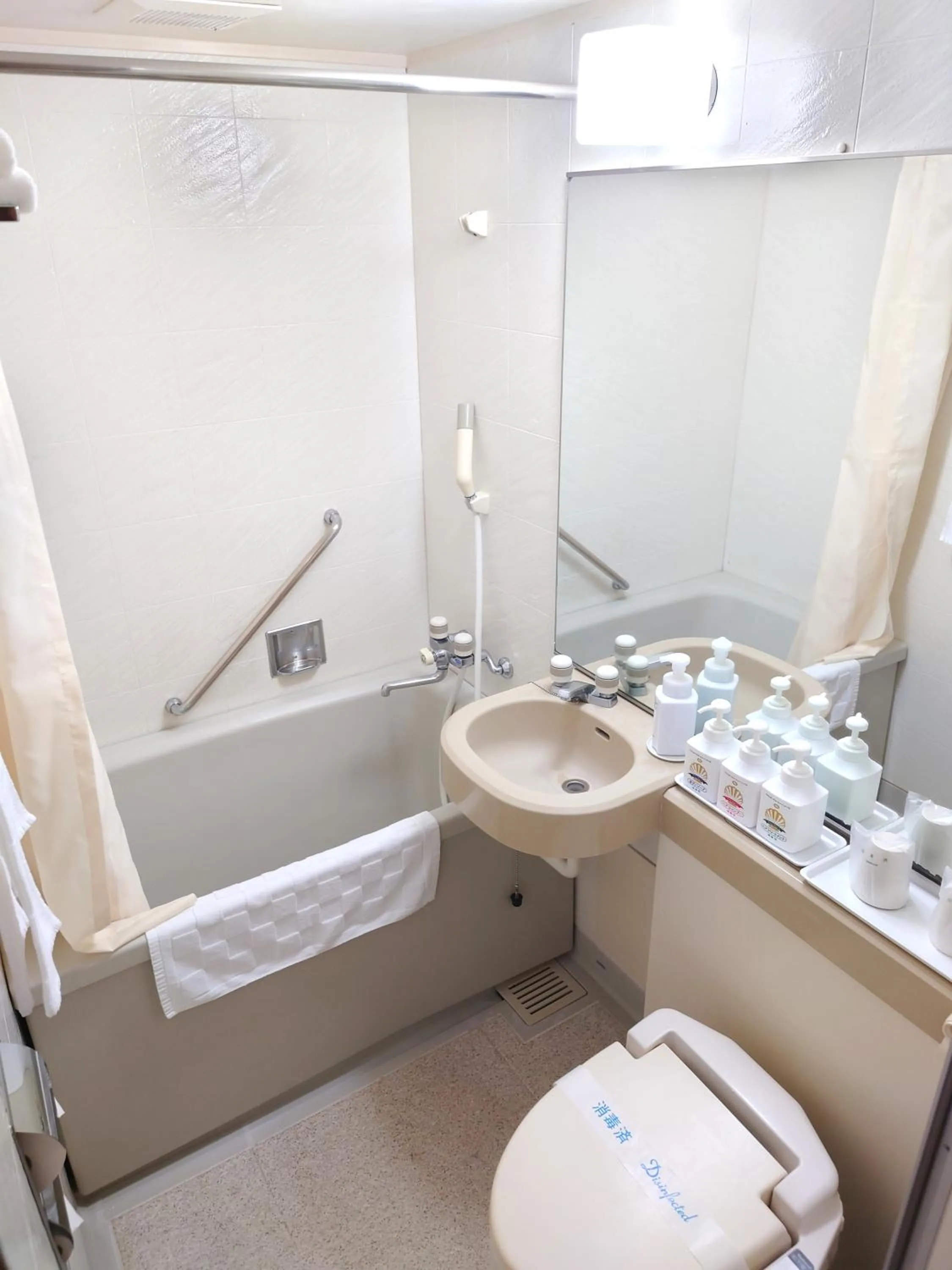 Shower in Okinawa Hotel