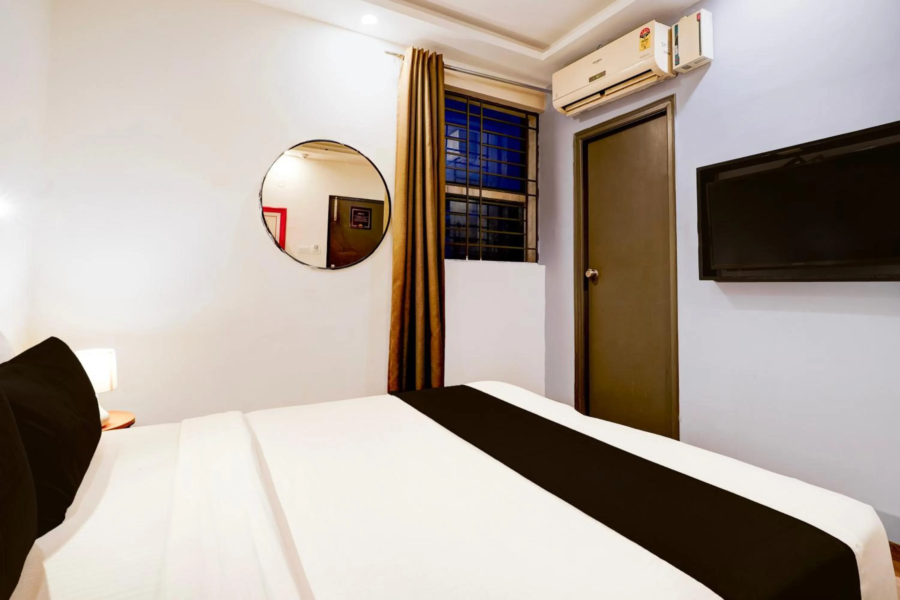 Bedroom in Super Townhouse Jayanagar