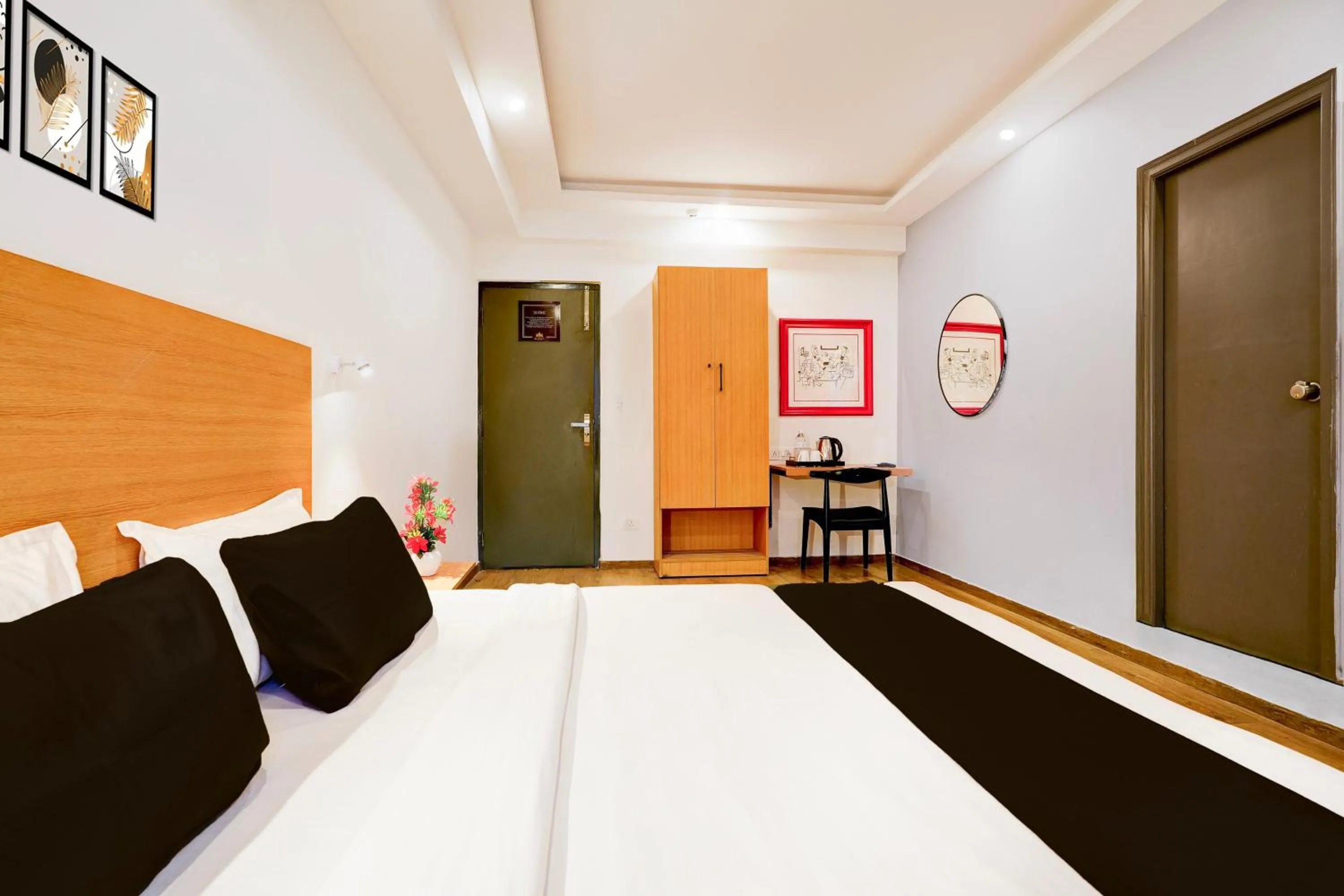 Bedroom in Super Townhouse Jayanagar