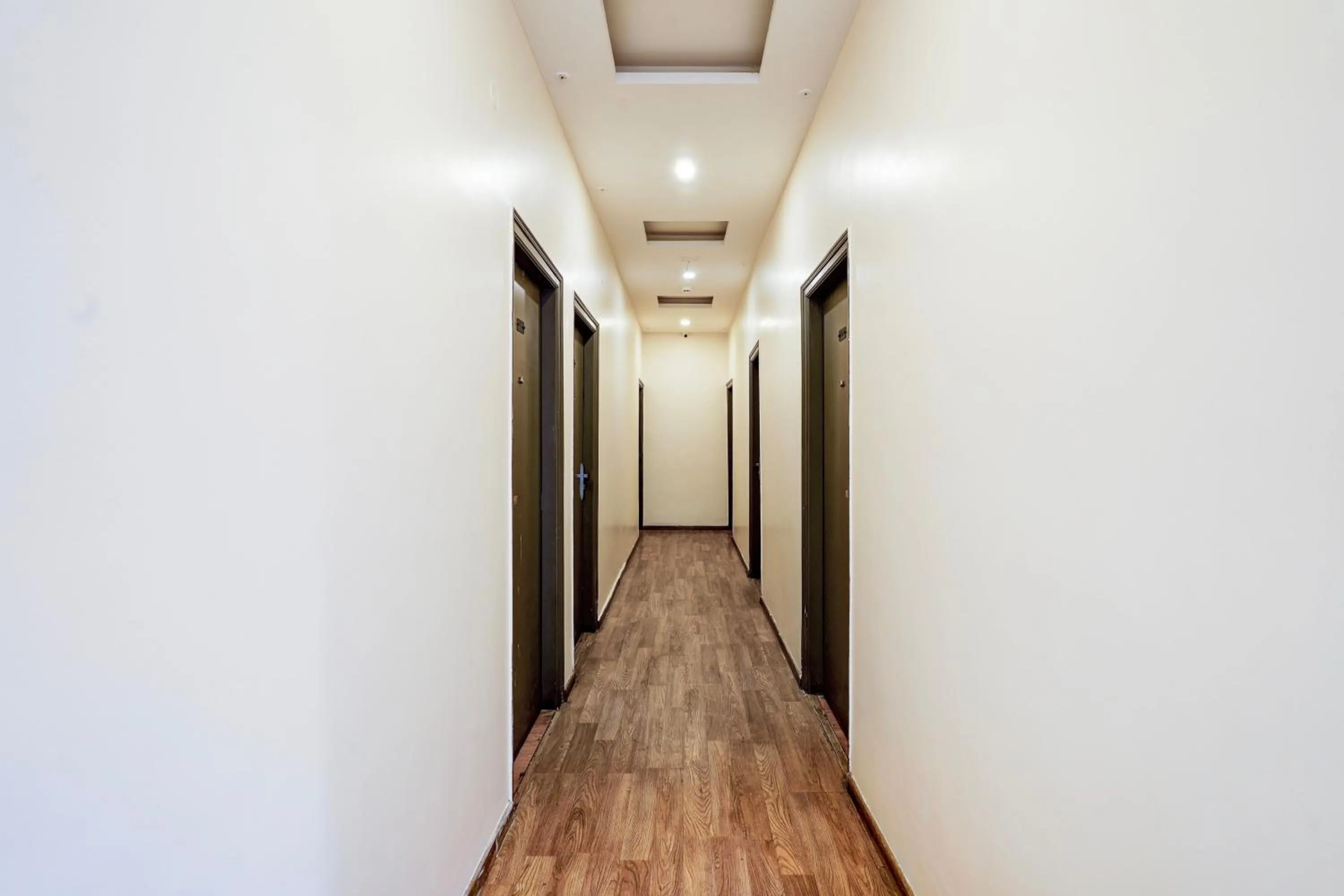 Lobby or reception in Super Townhouse Jayanagar