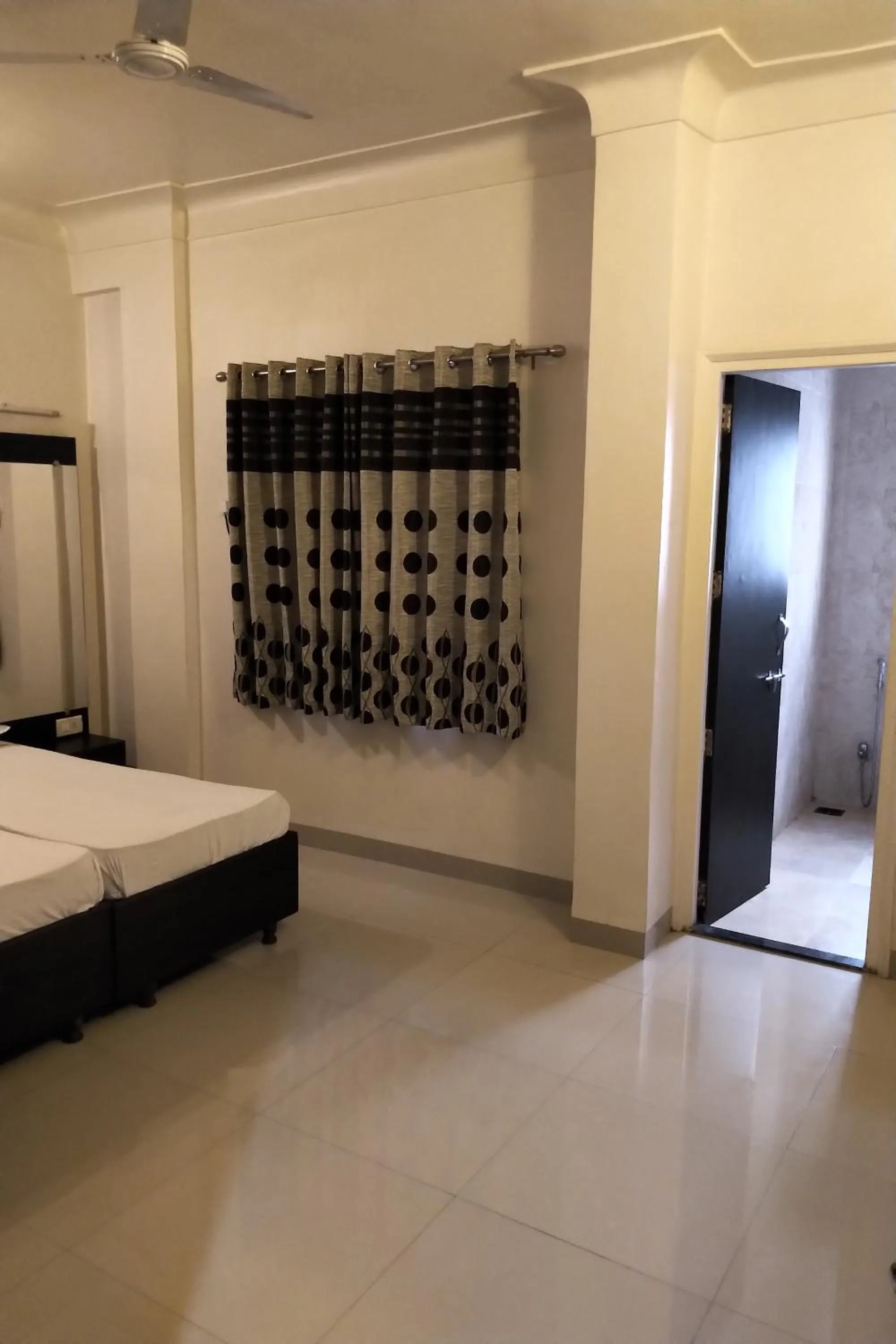 Bedroom, Bed in Hotel Rose Lodge