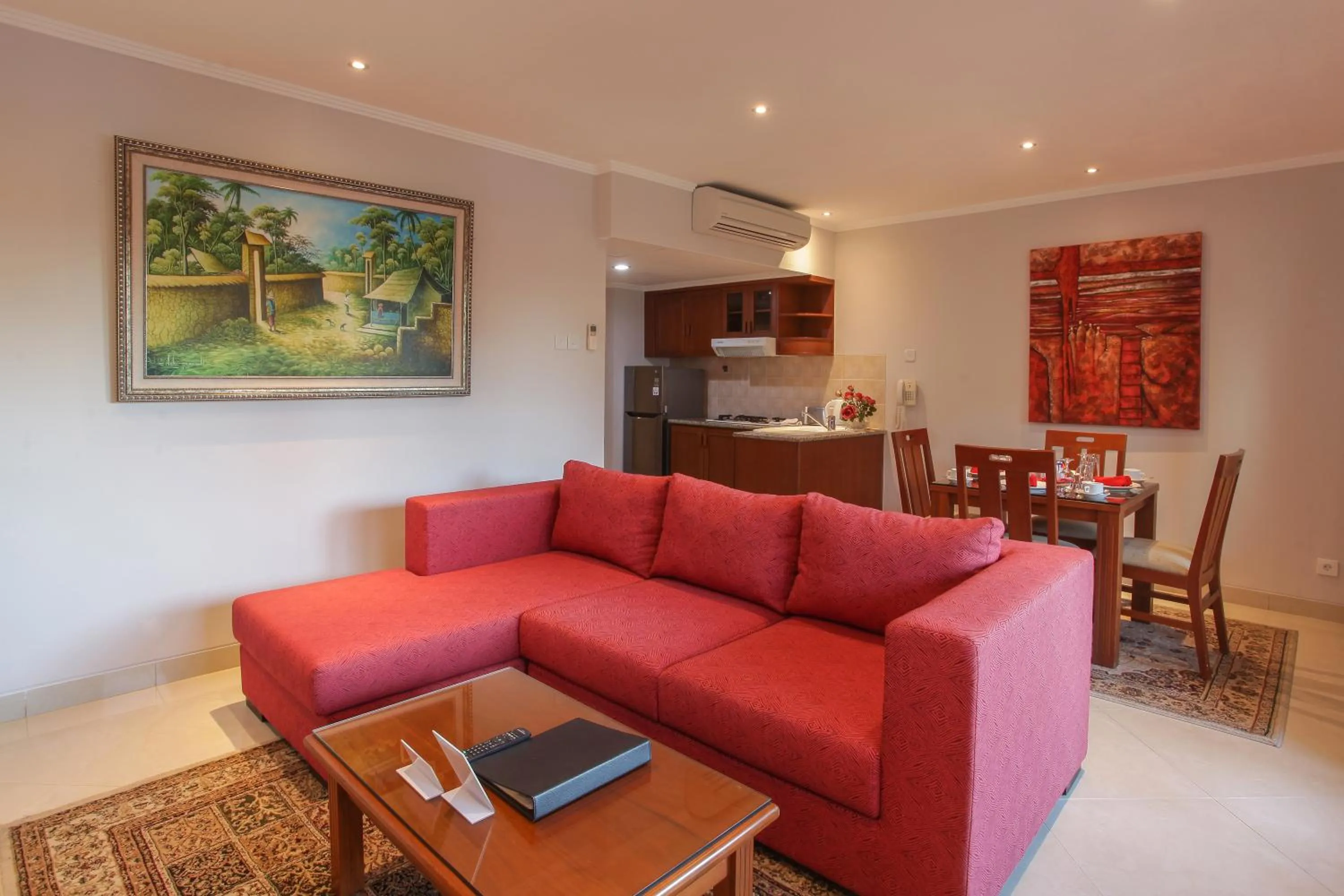 Kitchen or kitchenette in Peninsula Beach Resort