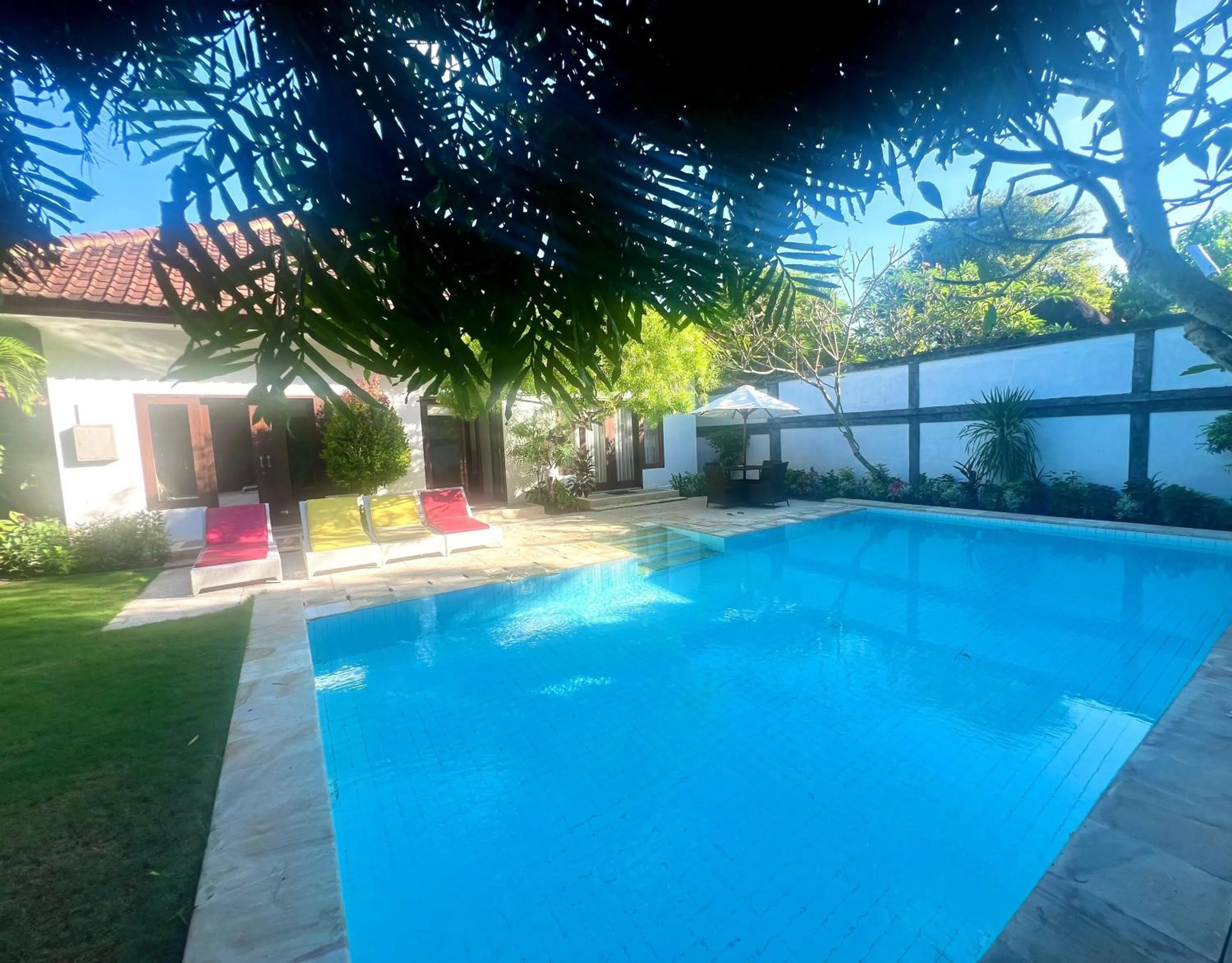 Property building in Peninsula Beach Resort