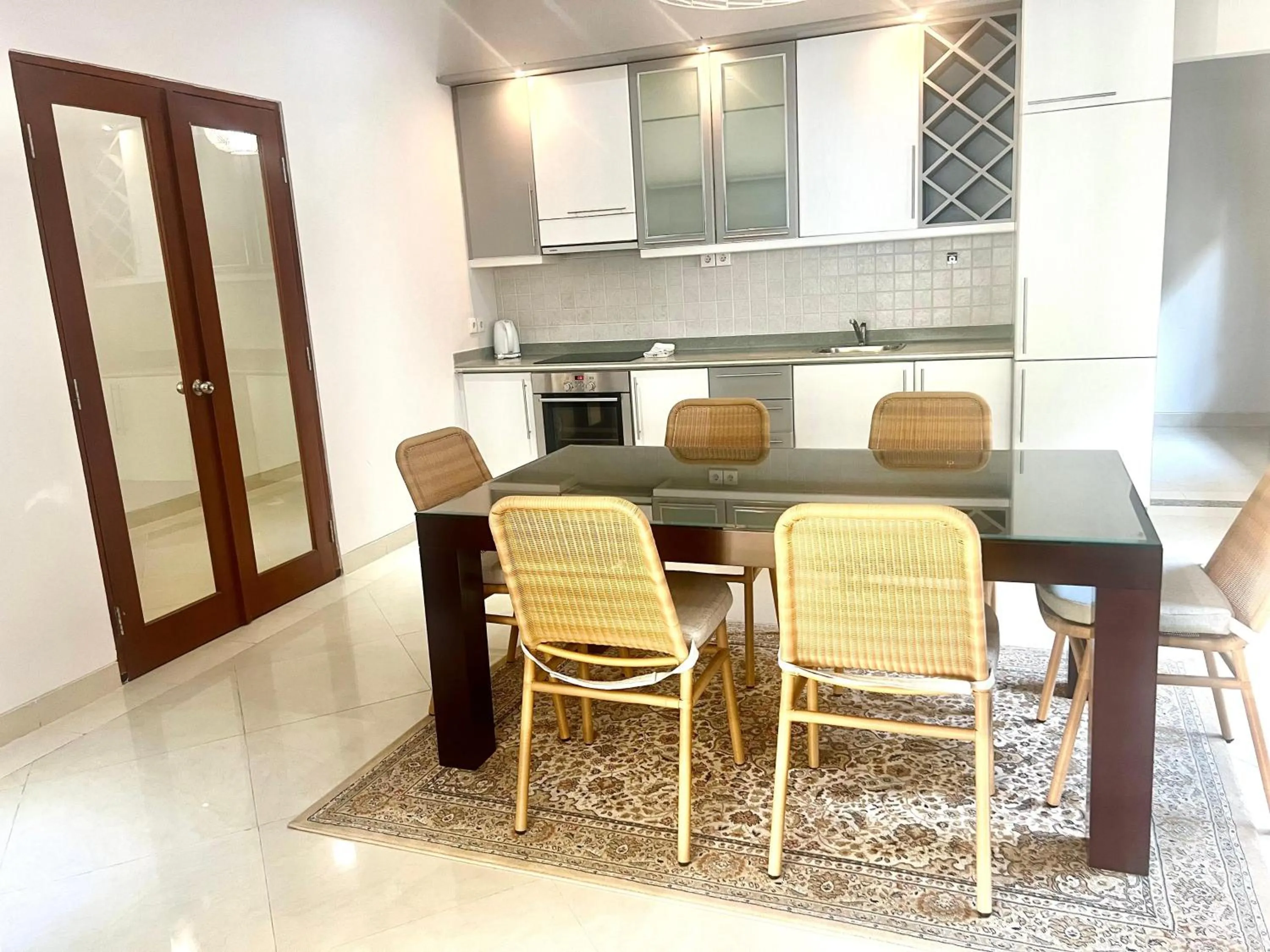 Kitchen or kitchenette in Peninsula Beach Resort